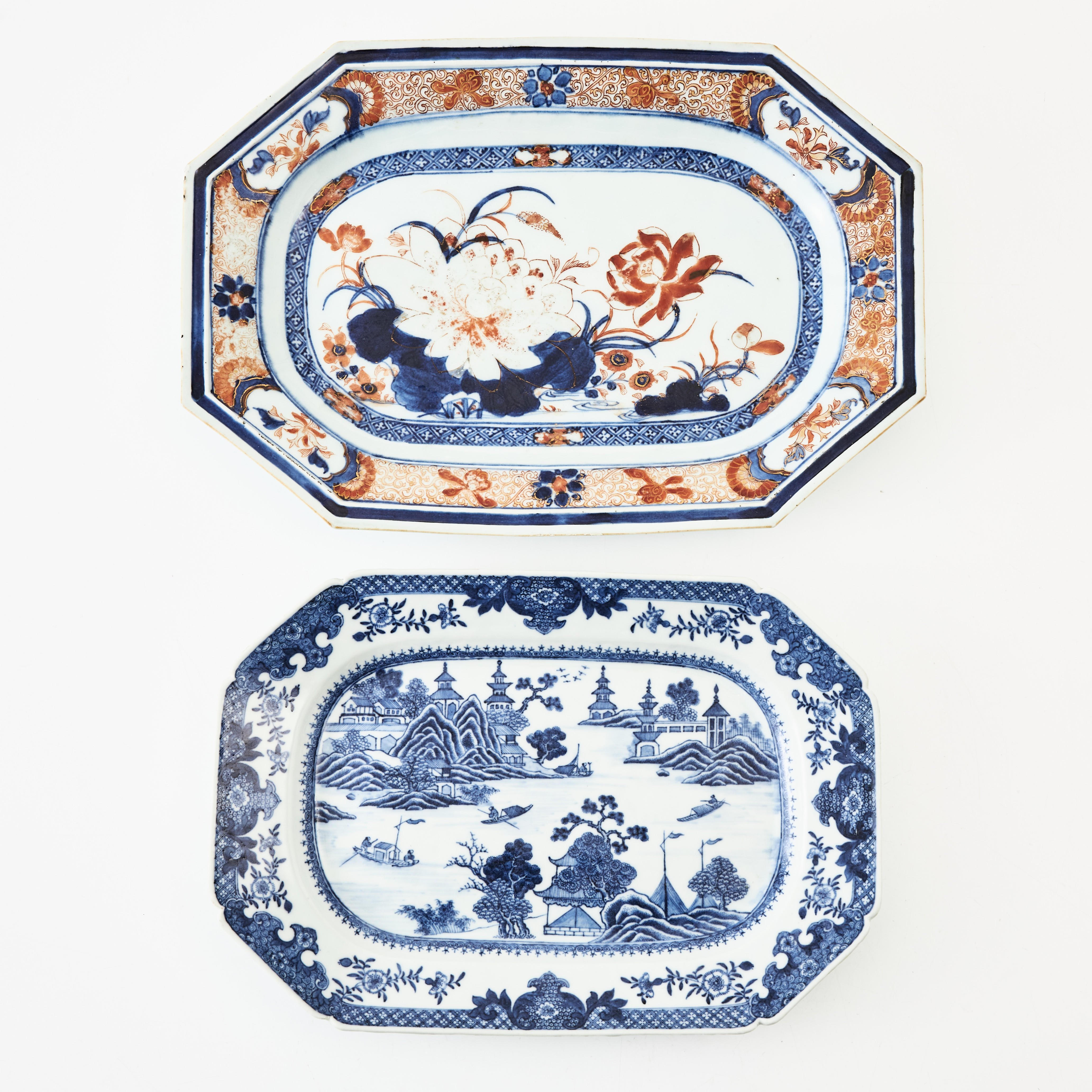 UPPLÄGGNINGSFAT, 2 st., porslin, Kina, Qianlong (1736-1795), oktagonal bräm, dekor i imarifärger samt underglasyrblått.