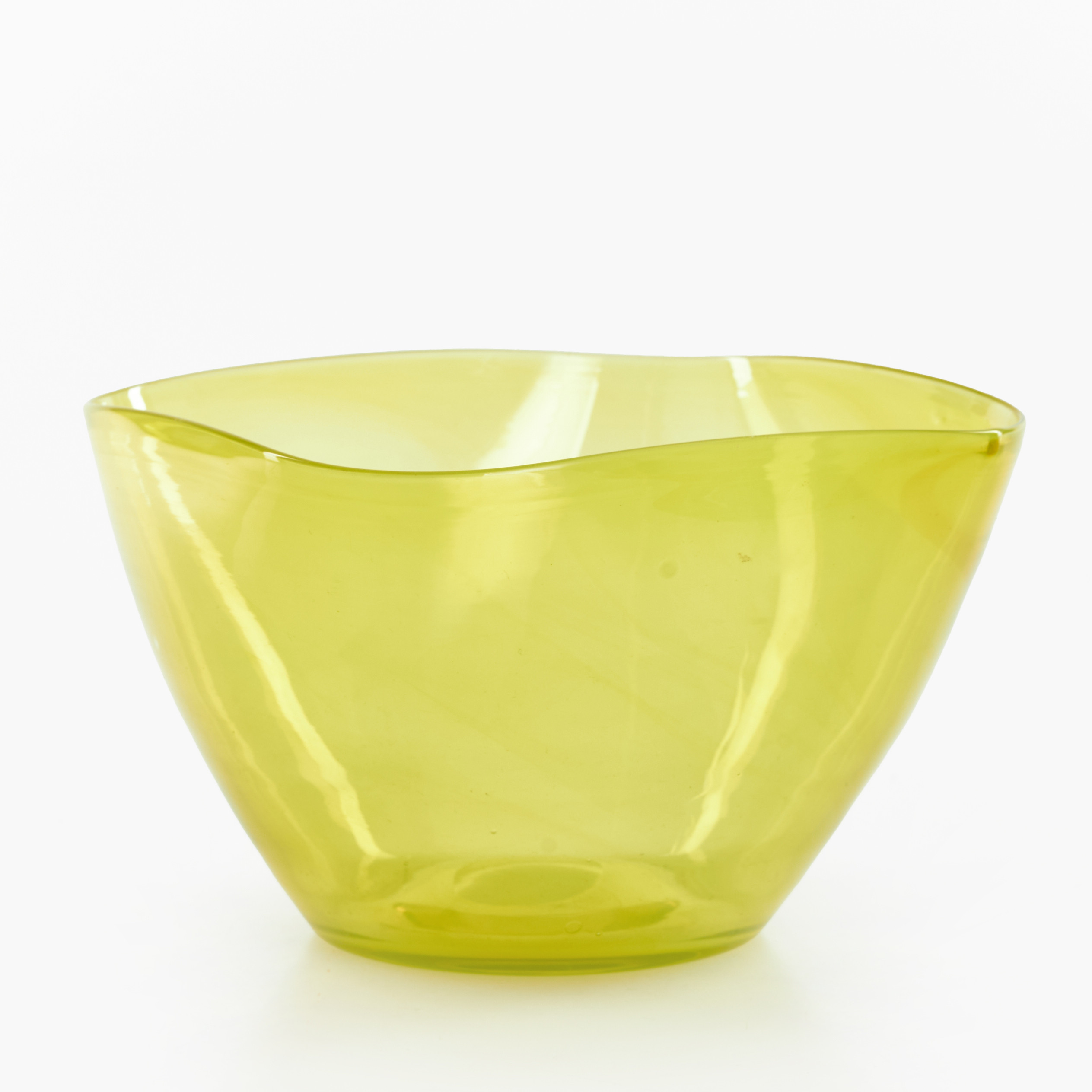 GUNNEL NYMAN. Skål, Rihimäen Lasi Oy, Finland, munblåst gultonat glas, kvadratisk mynning.