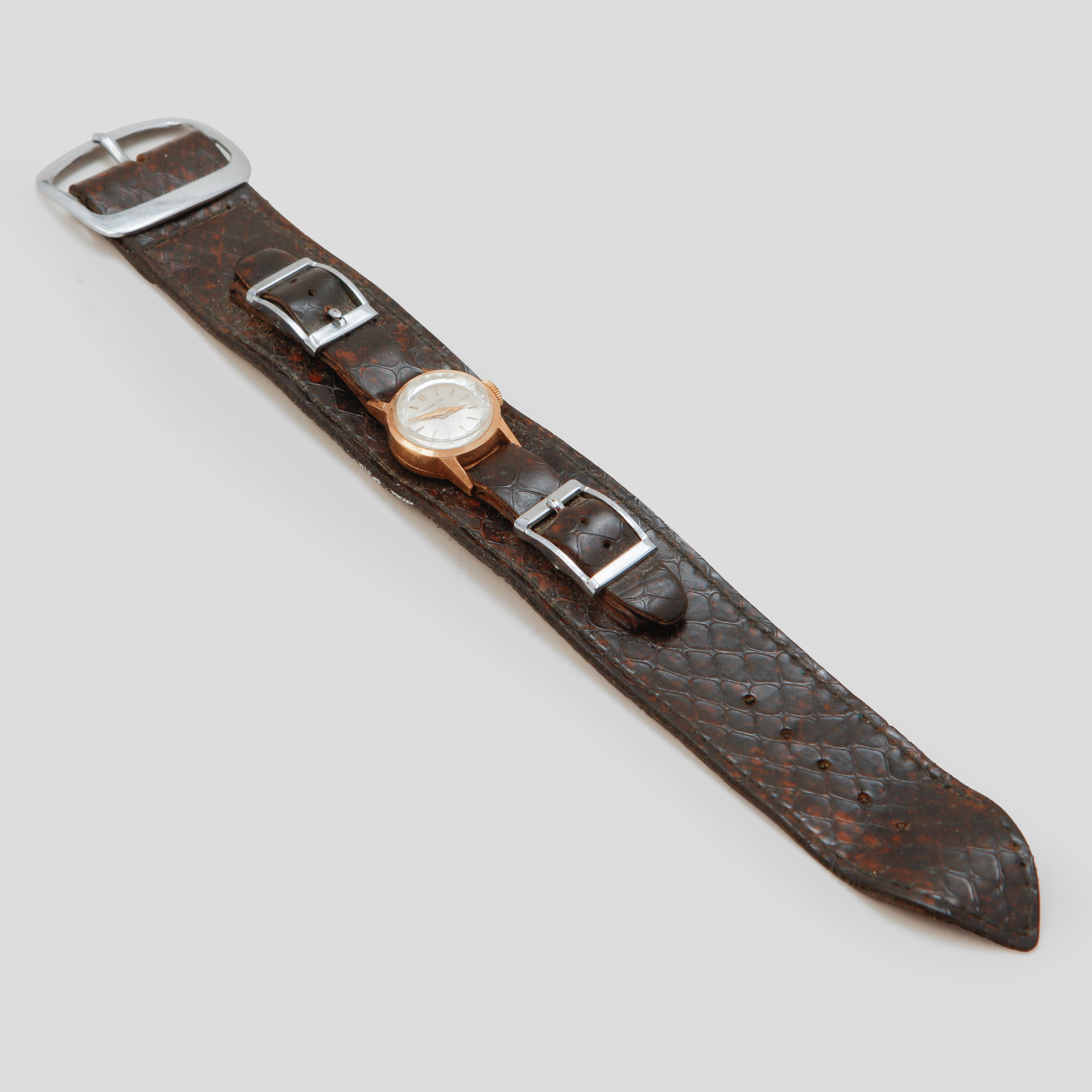 ARMBANDSUR, Fazetta, 14k guld i boett.