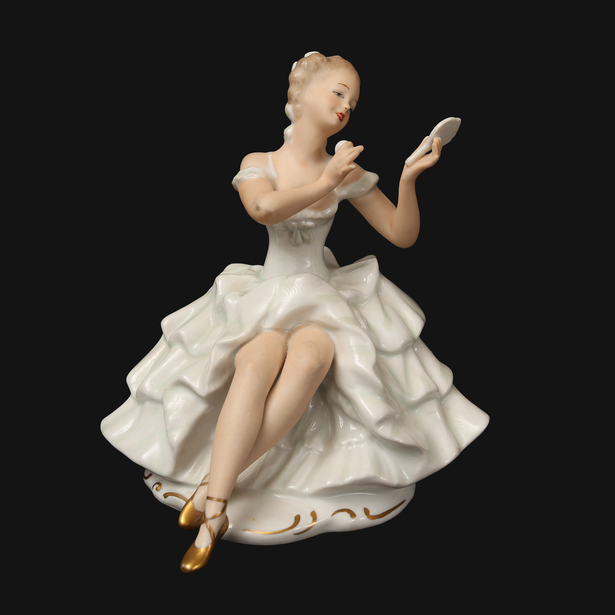 FIGURIN, porslin, sittande ballerina Wallendorf Tyskland.