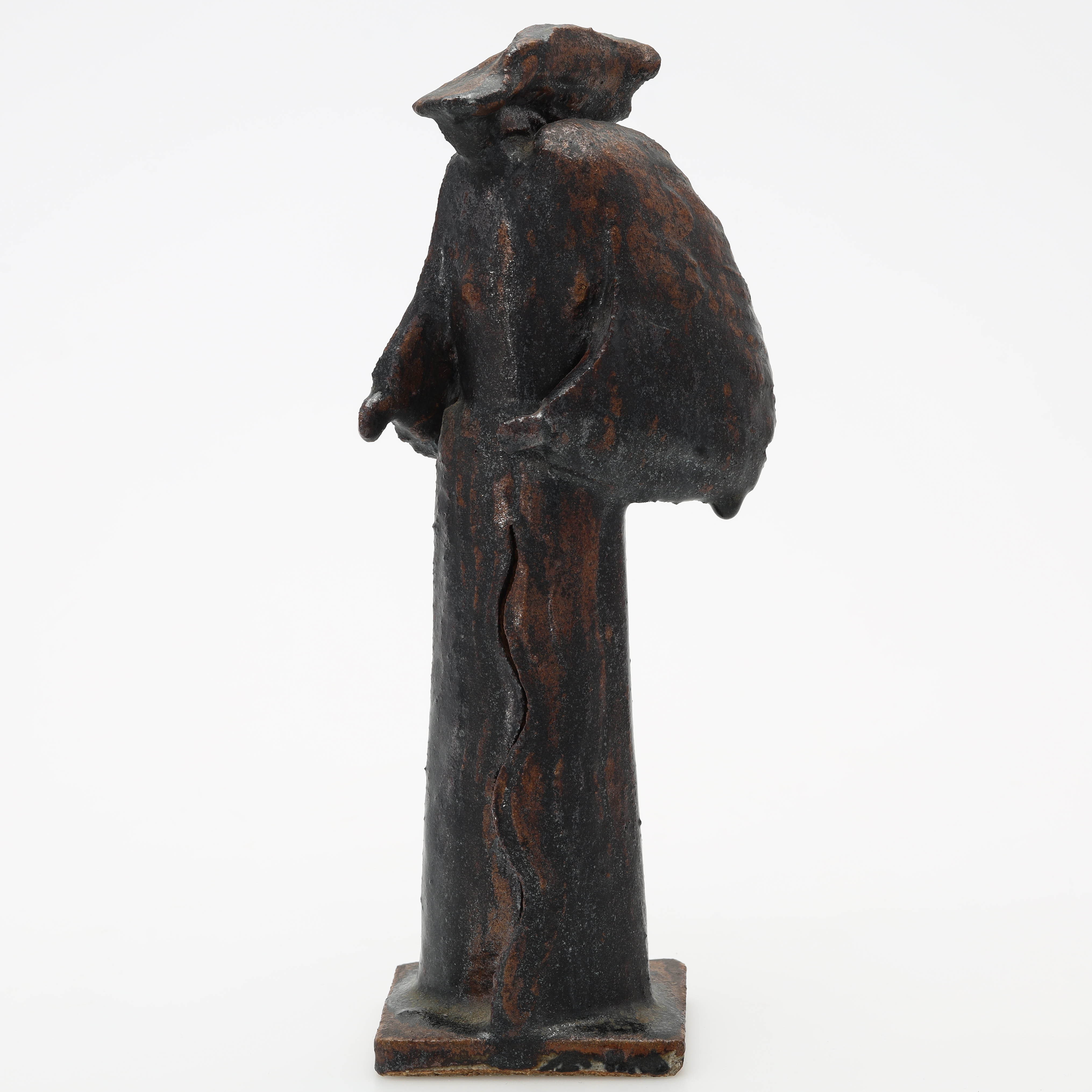 TIMO  SARVIMÄKI. Skulptur, stengods, kvinnogestalt, signerad, designhuset, daterad 1974.