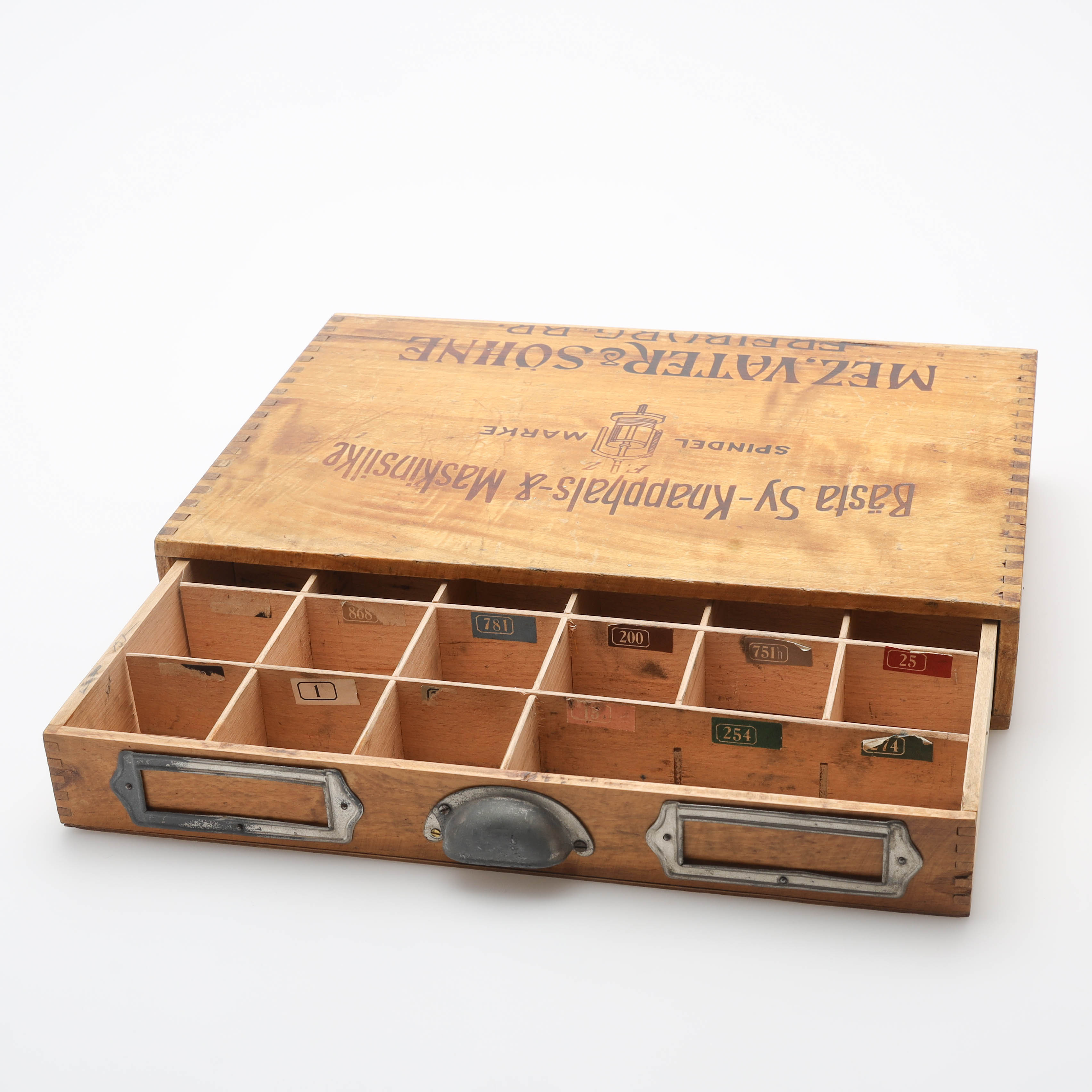 SYLÅDA, trä, Metz,Vater & Söhne, 1900-talets början.