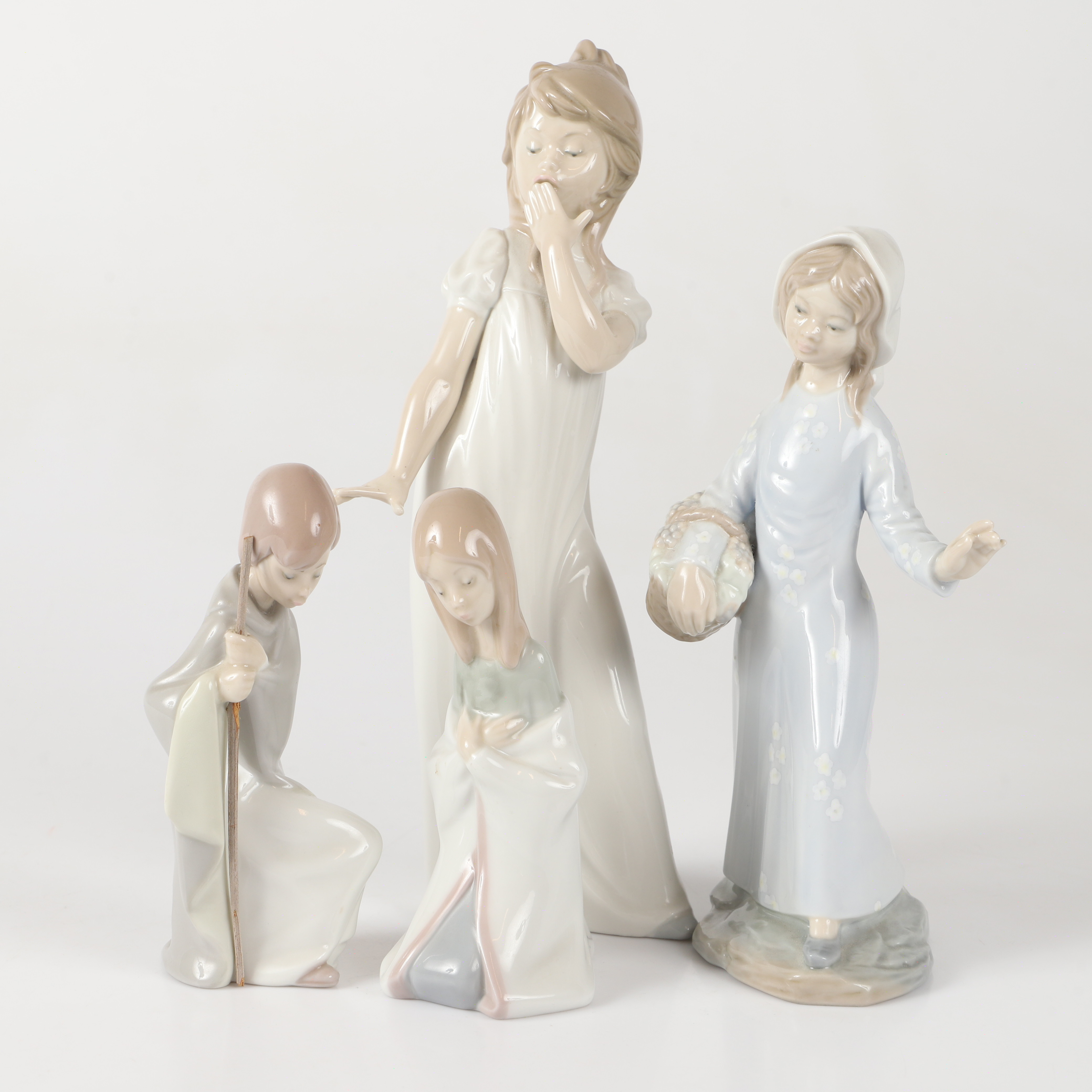 FIGURINER, 4 stycken, porslin, bl. a .Lladro, Spanien.