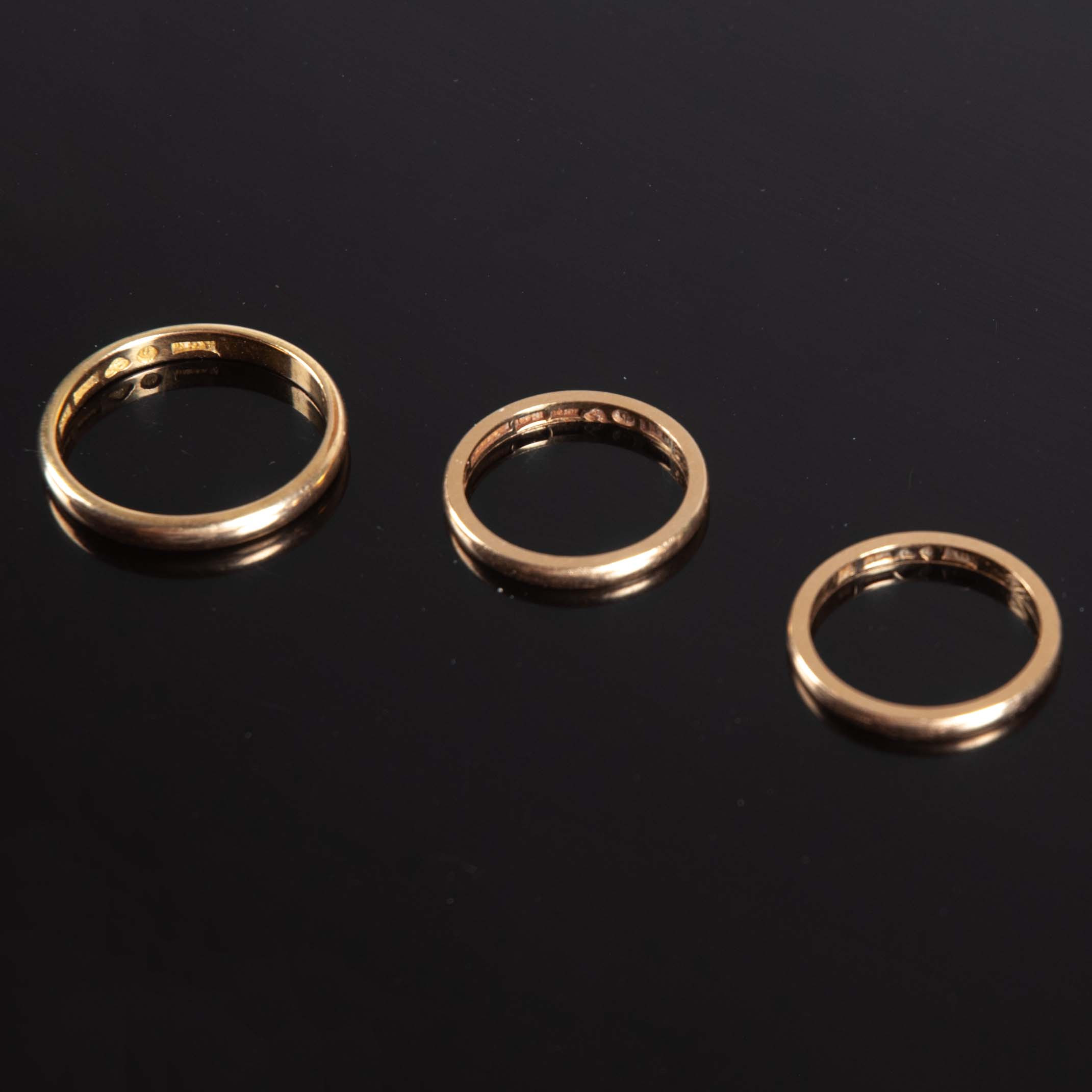 VIGSELRINGAR, 3 st, 18 k guld, 10,63 g.