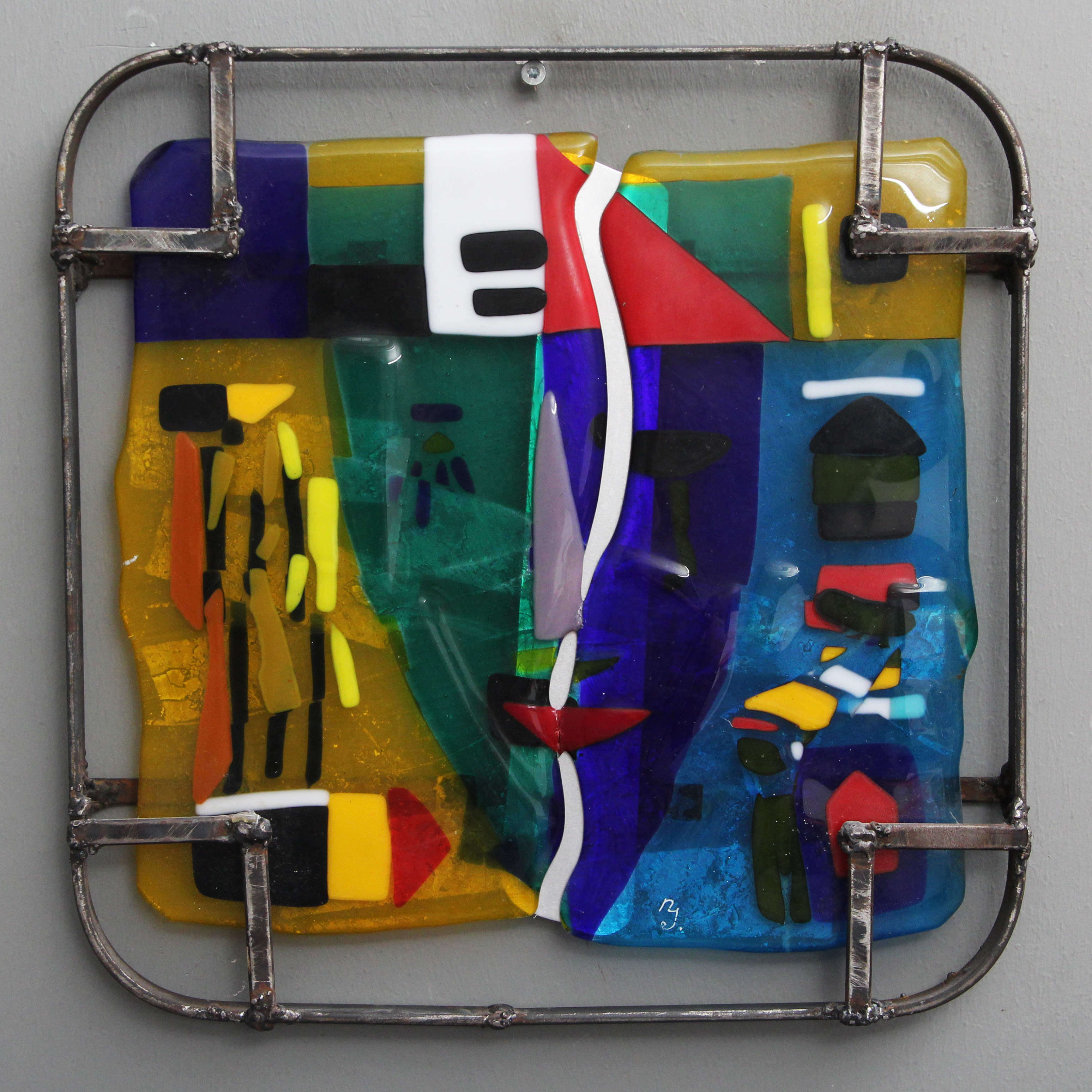 NATALIA JOHANSSON. GLASTAVLA, järnram, fusingteknik. signerad.