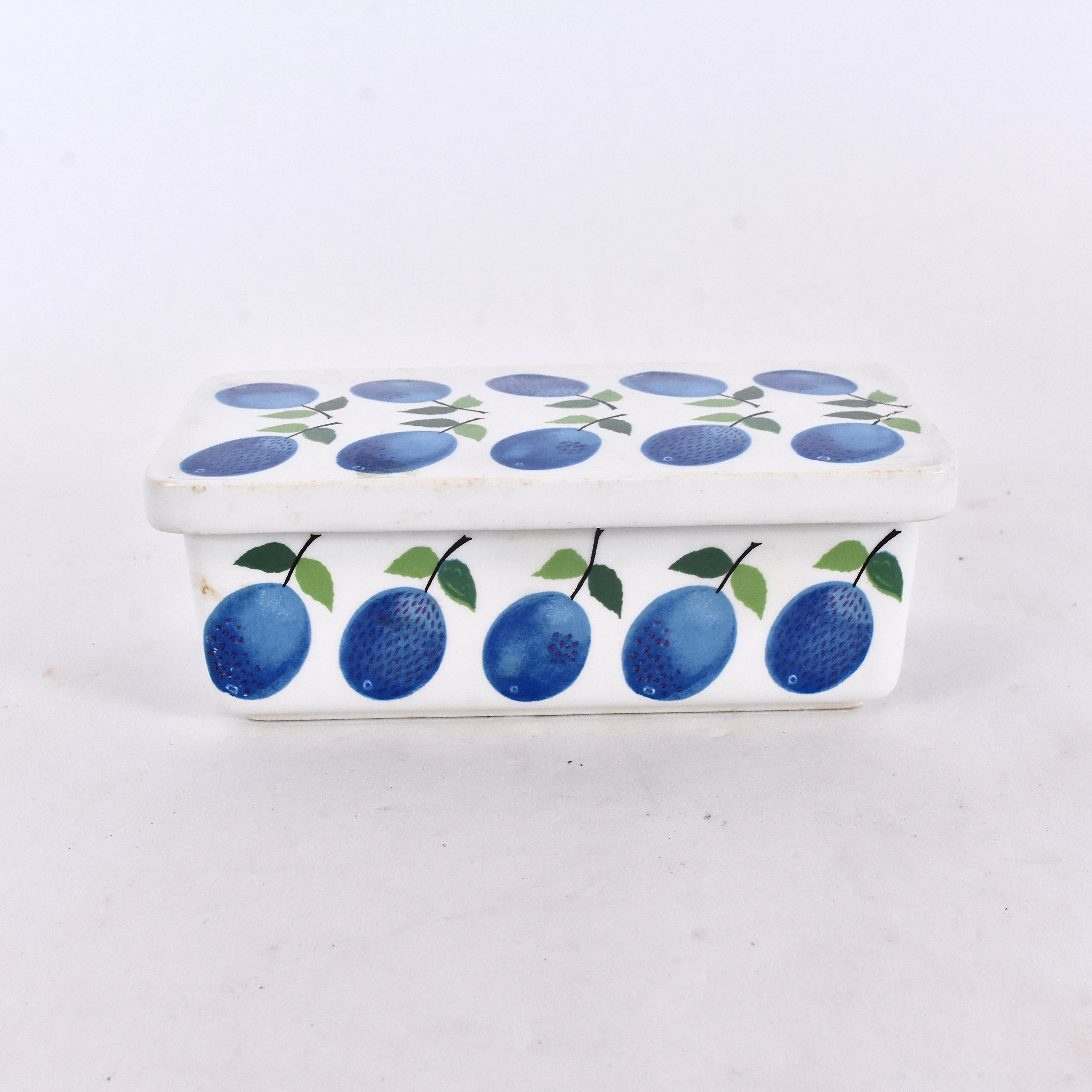 STIG LINDBERG. smörask, fajans, Gustavsberg "Prunus".