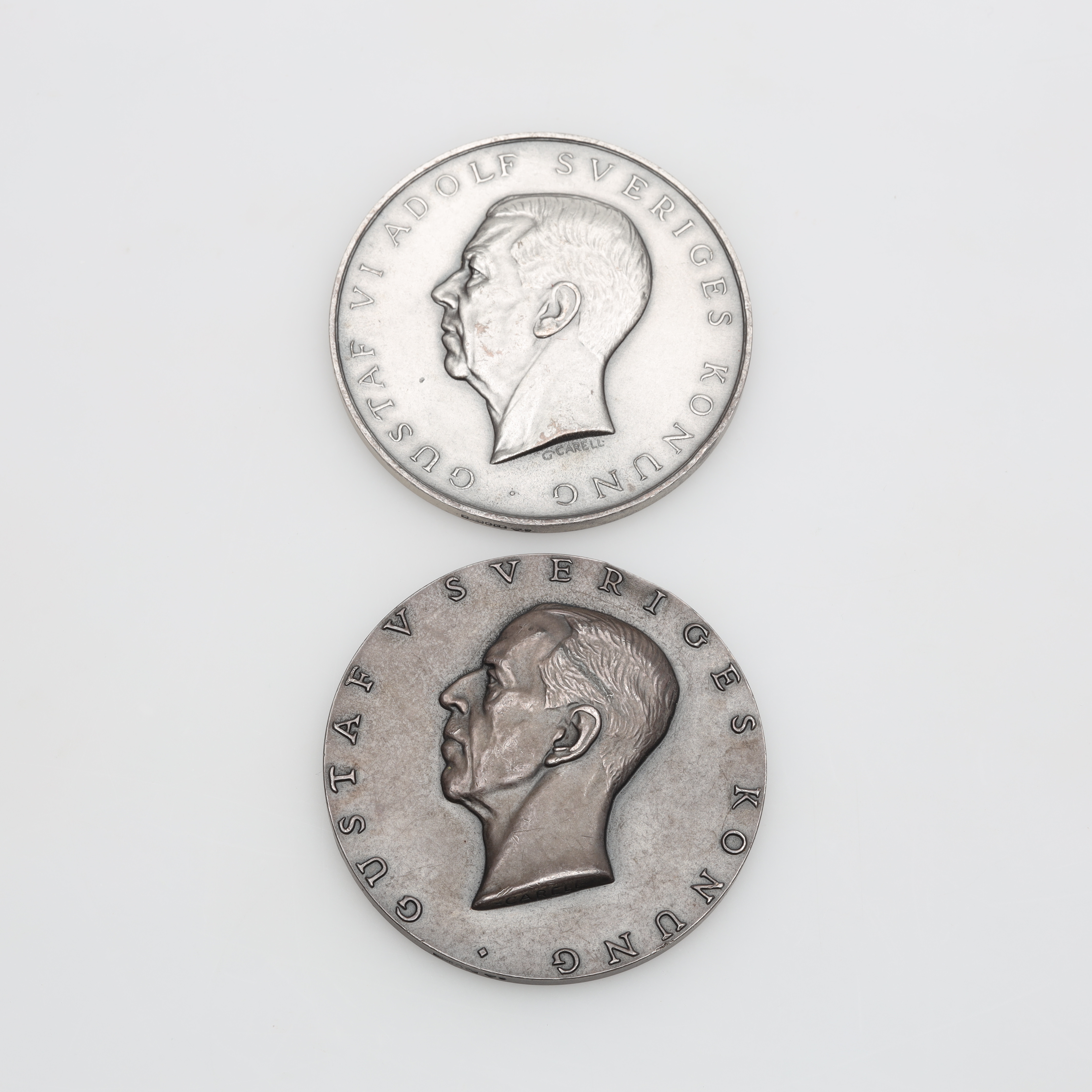 MEDALJER, 2 st, Svenska Frimurareorden, Gustav V, och Gustav VI Adolf, silver vikt ca 168 gram.