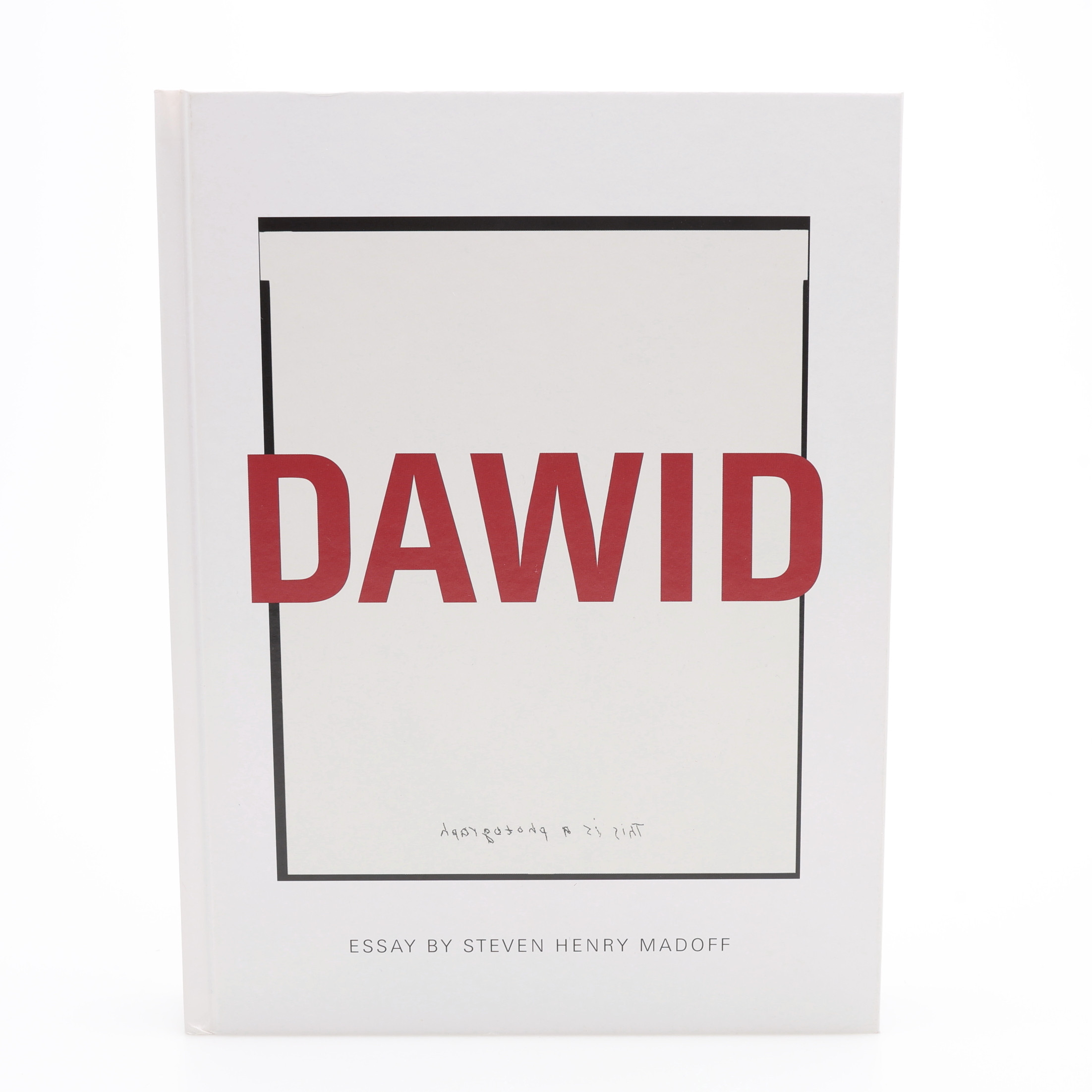 FOTO. DEN SVENSKE FOTOGRAFEN DAWIDS "THIS IS A PHOTOGRAPH" I BEGRÄNSAD FÖRSTA UPPLAGAN, 2015 - SIGNERAD.