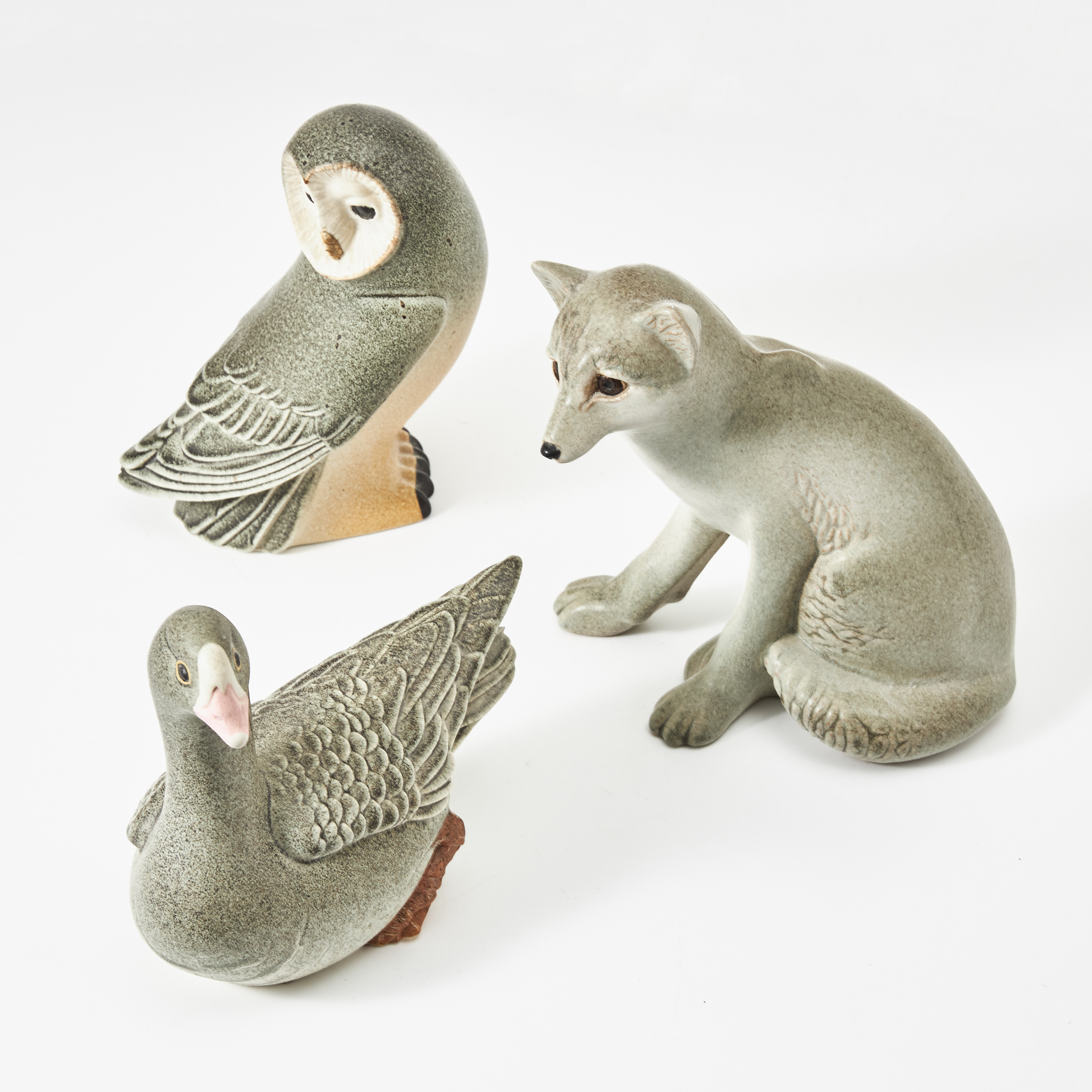 PAUL HOFF. Figuriner 3 stycken, stengods, Gustavsberg. Tillverkade för NK till förmån av Värdsnaturfonden.