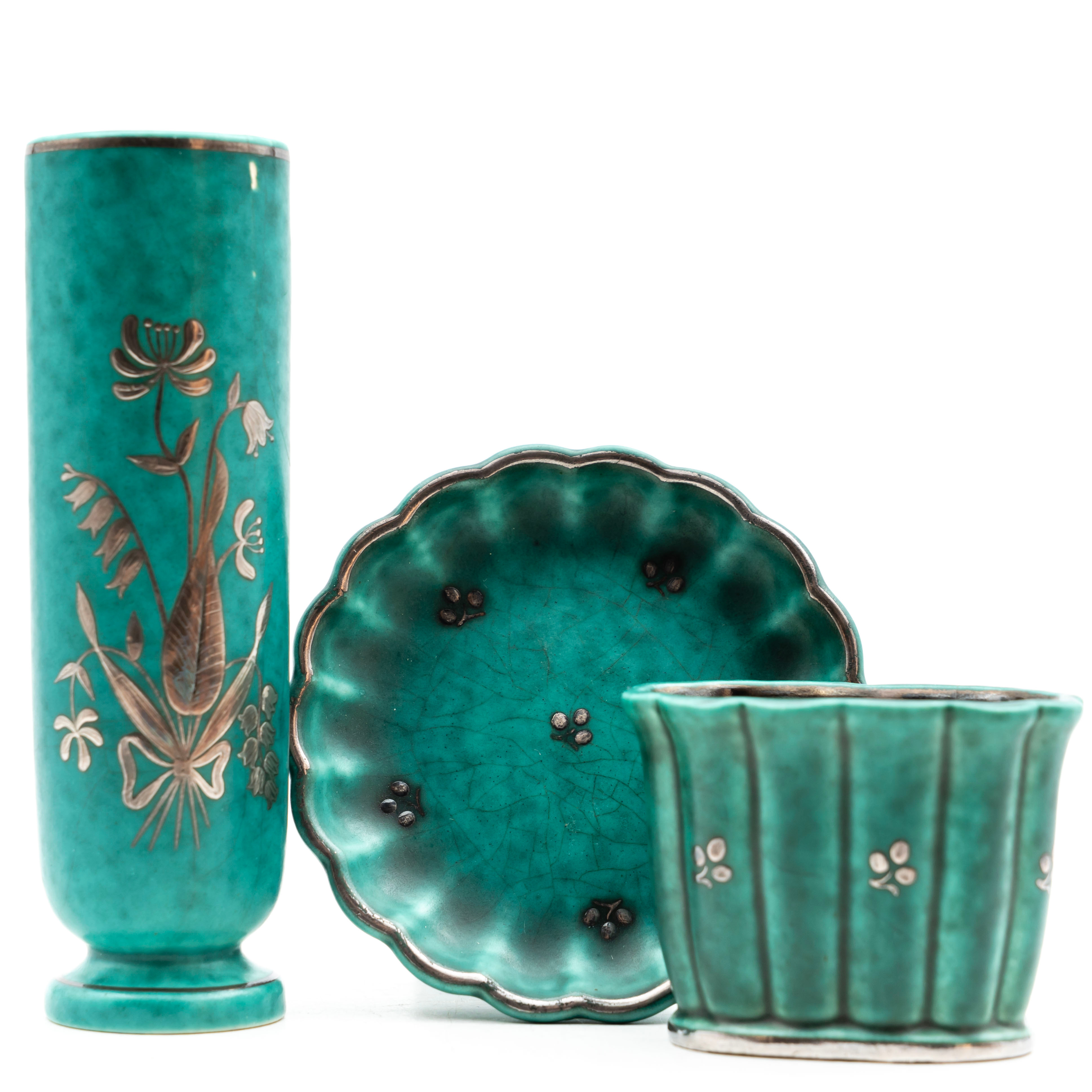 WILHELM KÅGE. Fat och vaser, 3 delar, Stengods, "Argenta", Gustavsberg.