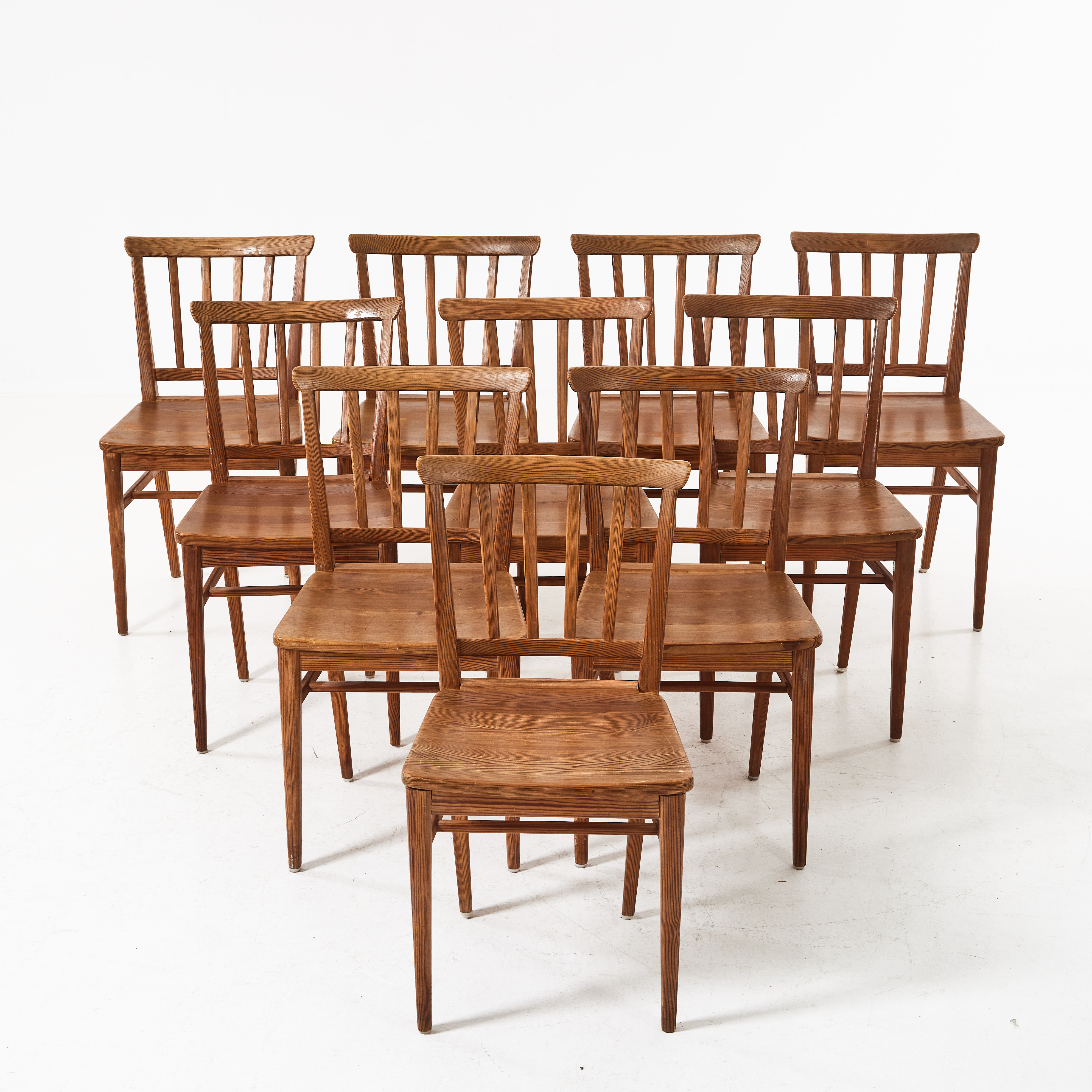 CARL MALMSTEN. Matgrupp, 11 dlr., "Själevad". furu, 1900-talets andra hälft, brännmärkta.