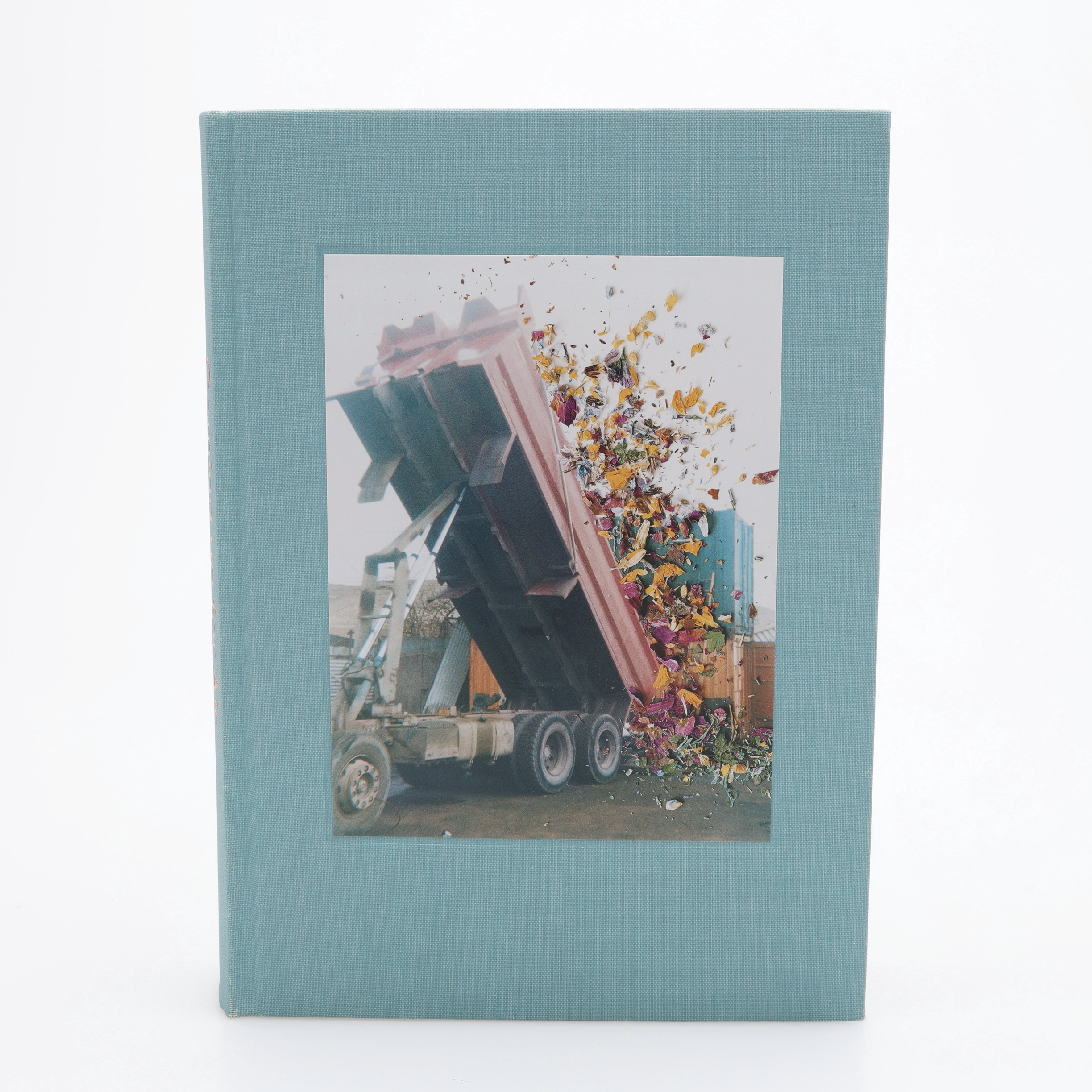 FOTO. DEN BRITTISKE FOTOGRAFEN STEPHEN GILLS "COMING UP FOR AIR: STEPHEN GILL - A RETROSPECTIVE" I FÖRSTA UPPLAGAN, 2021.