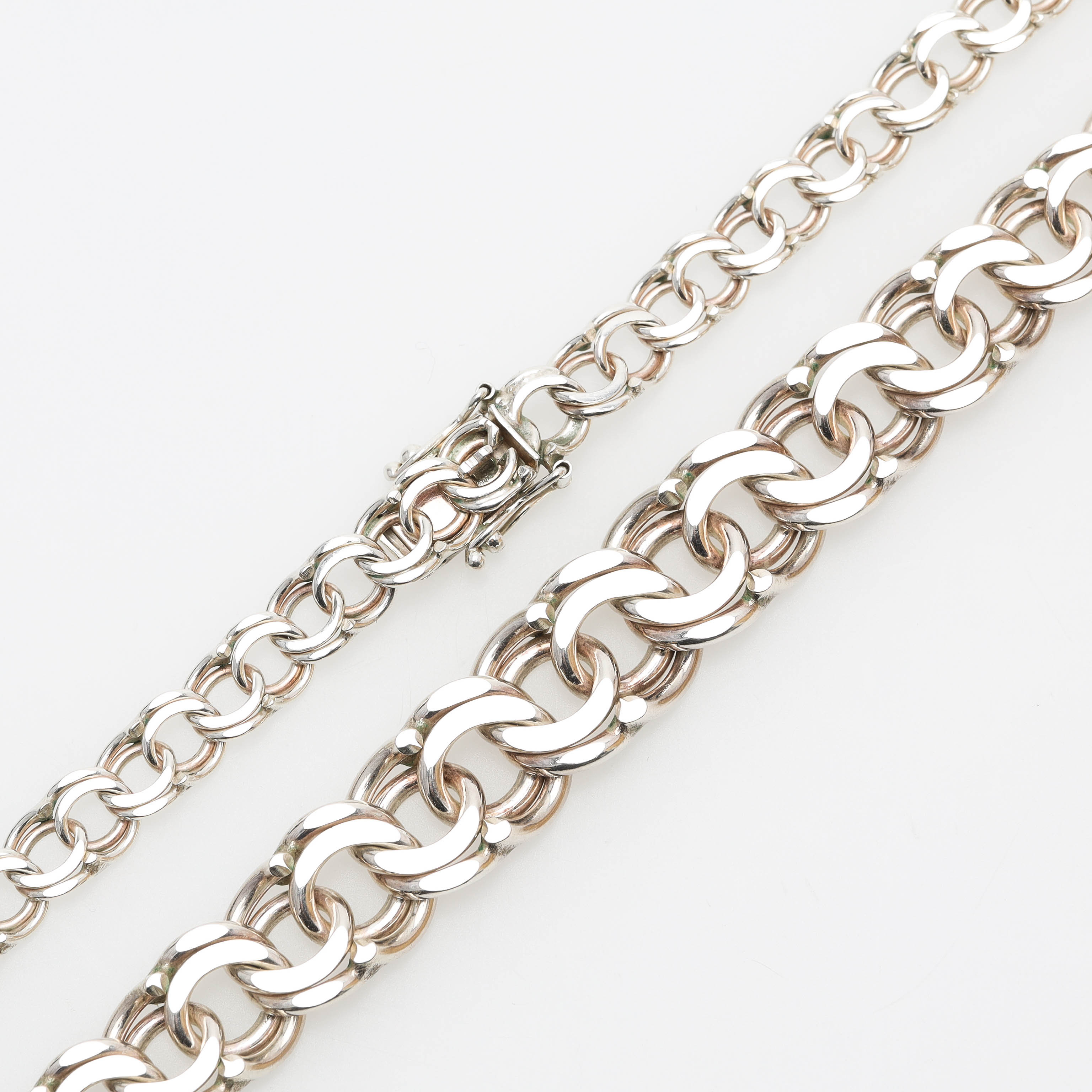 COLLIER, sterlingsilver, doserad bismarcklänk, längd 46 cm, NSE, Köping 1994.