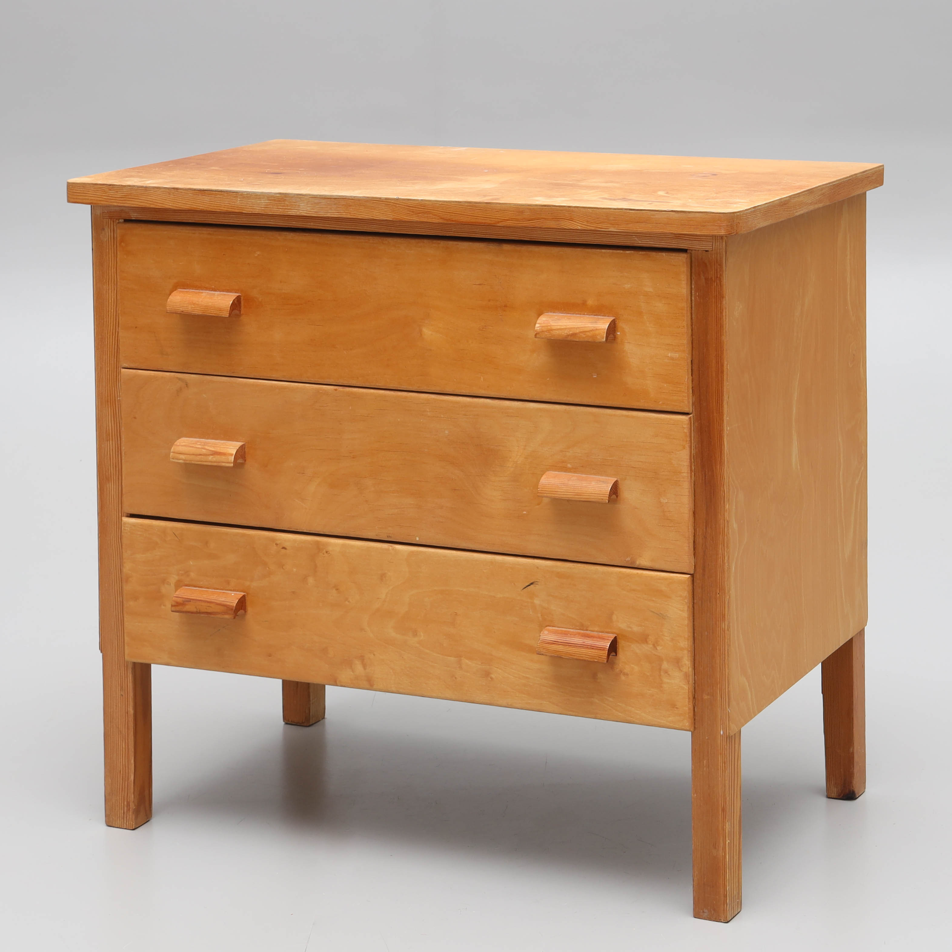 BYRÅ, 3-lådor, fanerad i björk, 1930/40-tal.