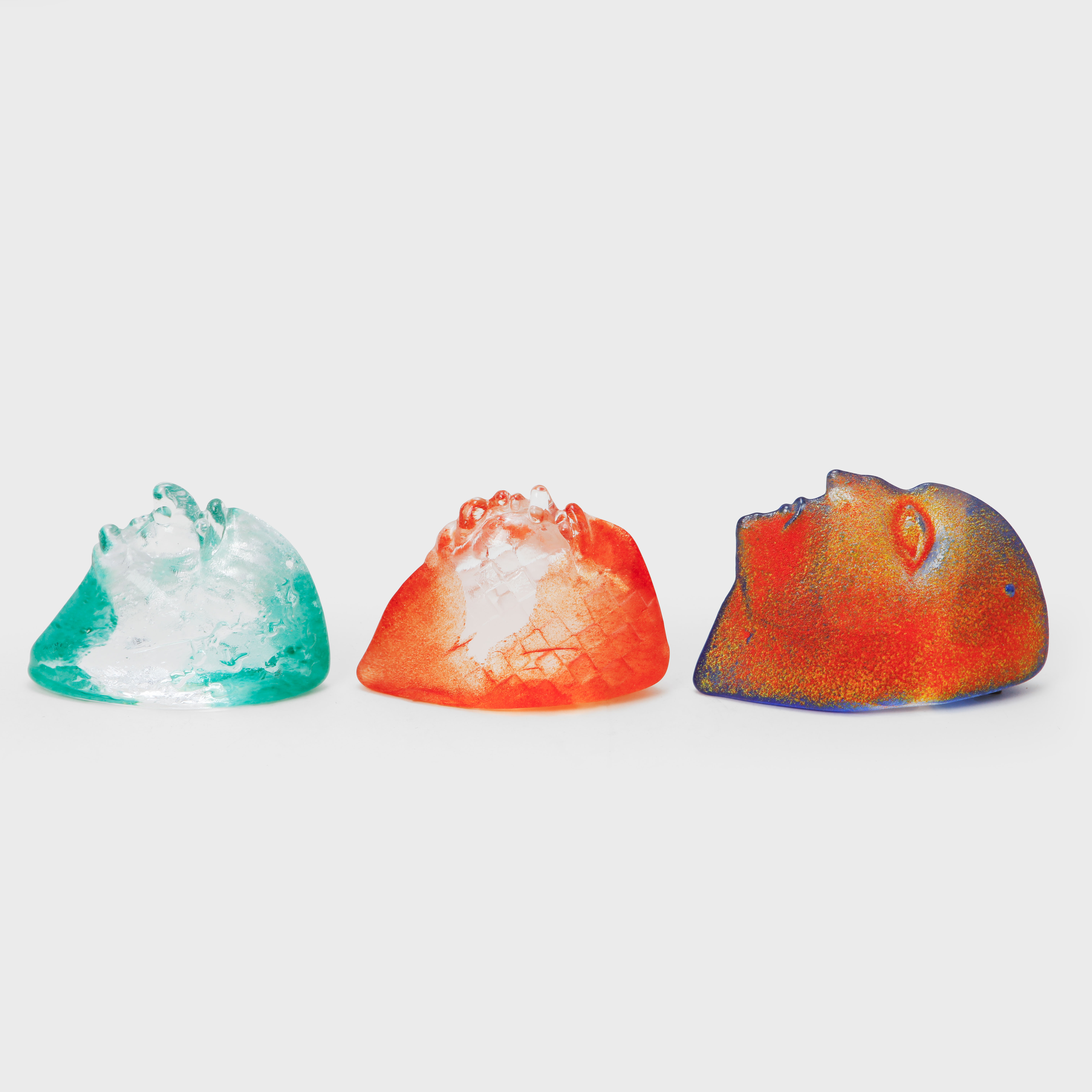 KJELL ENGMAN. Väggskulpturer, 3 st, glas, Kosta Boda.