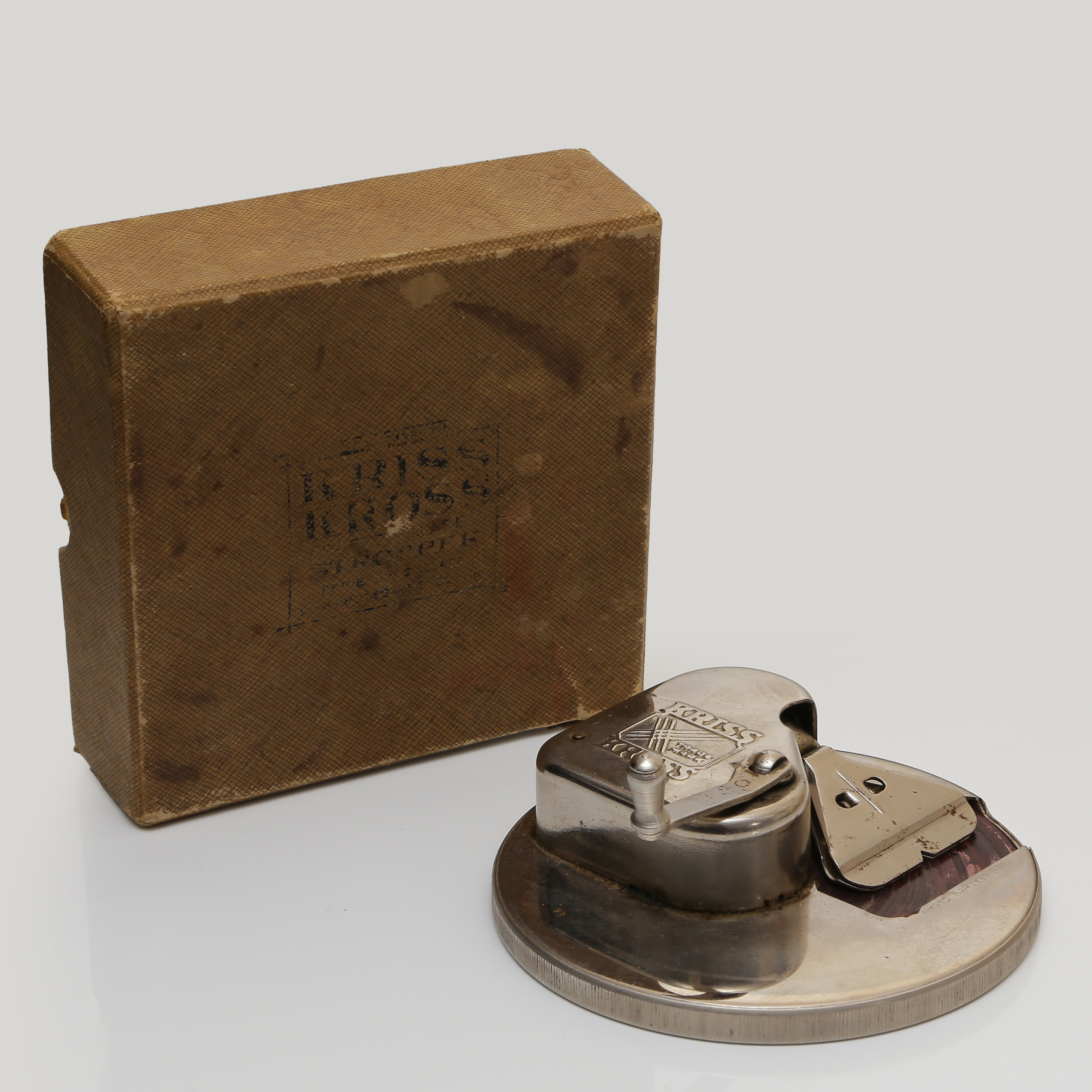 KRISS KROSS, RAKLBLADSSLIP MED ASK, 1920-TAL, RHODES MFG. CO. ST. LOUIS, MISSOURI, USA.