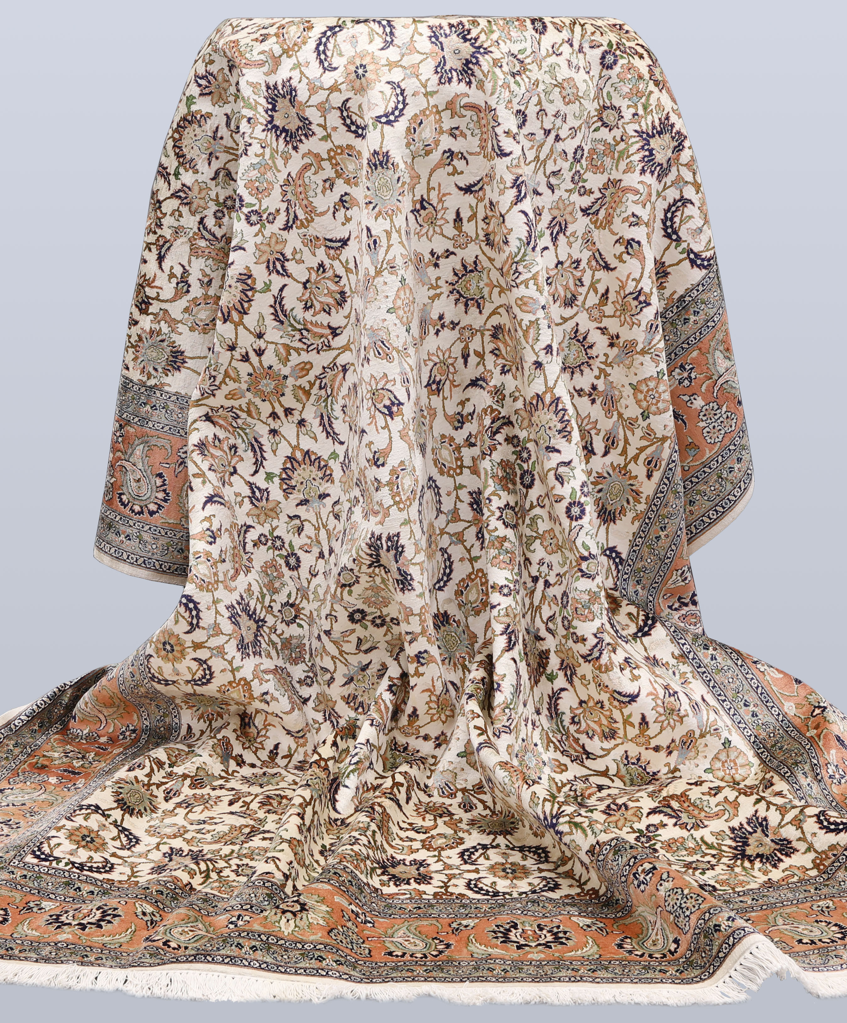 MATTA. Silke Kashmir, ca 500.000 knutar/kvm, bomullsvarp, 337 x 242 cm.