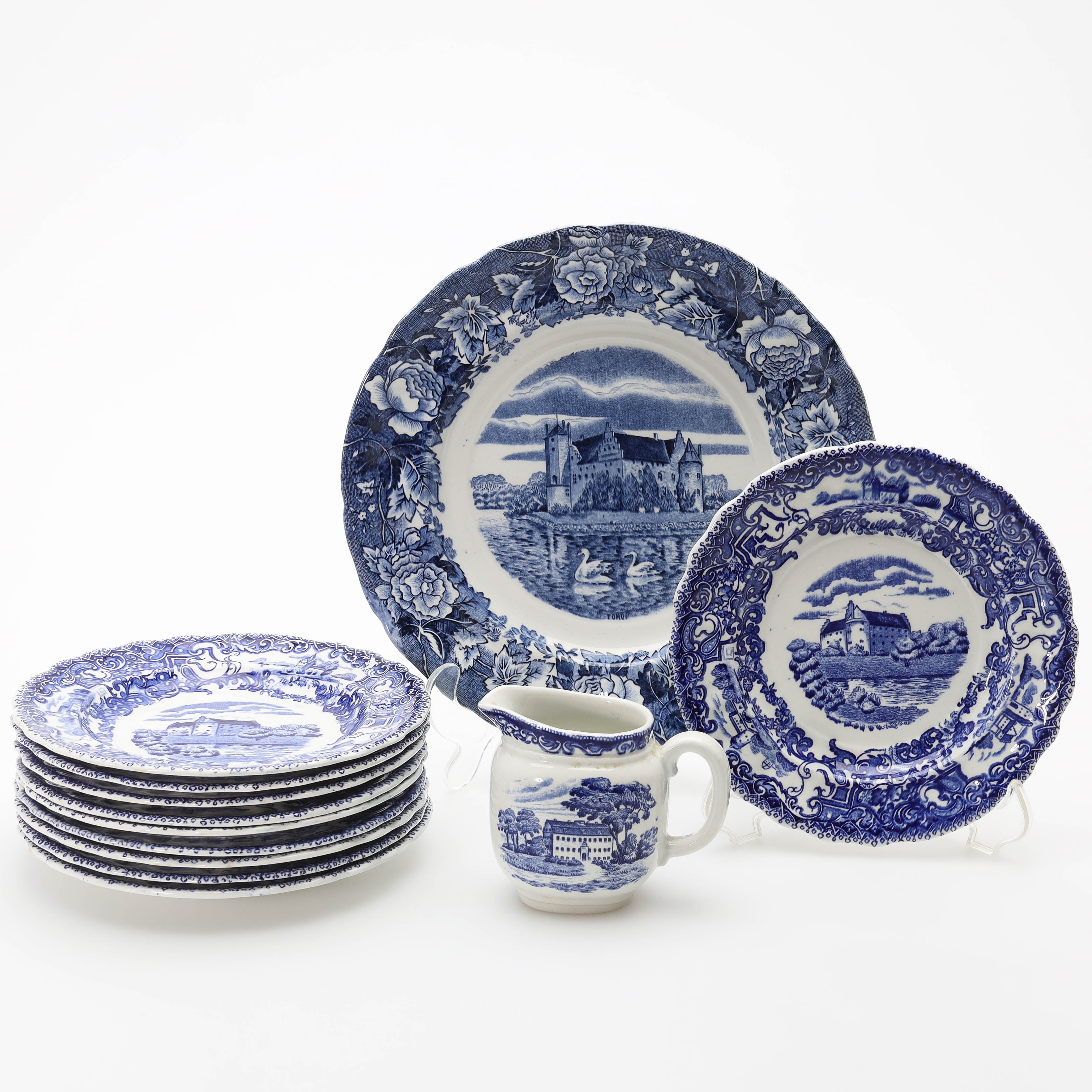 SERVISDELAR, 11 delar, "Svenska Slott", flintgods, dekor i blått av svenska slott.