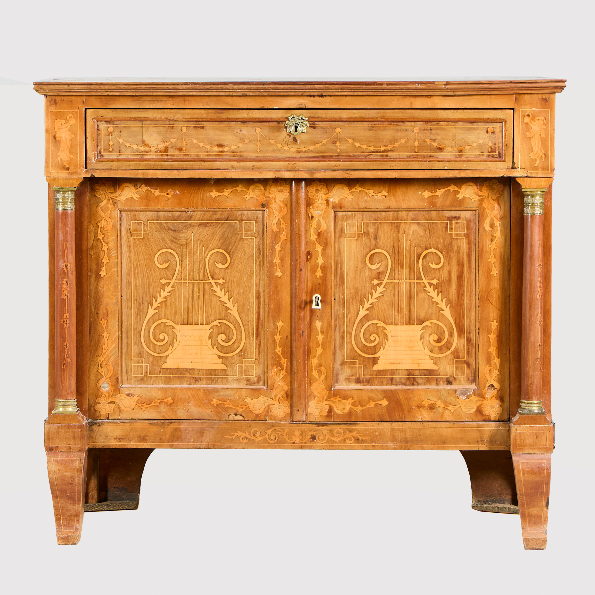 SKÄNK. Empire, sannolikt Baltikum, 1800-talets första hälft.