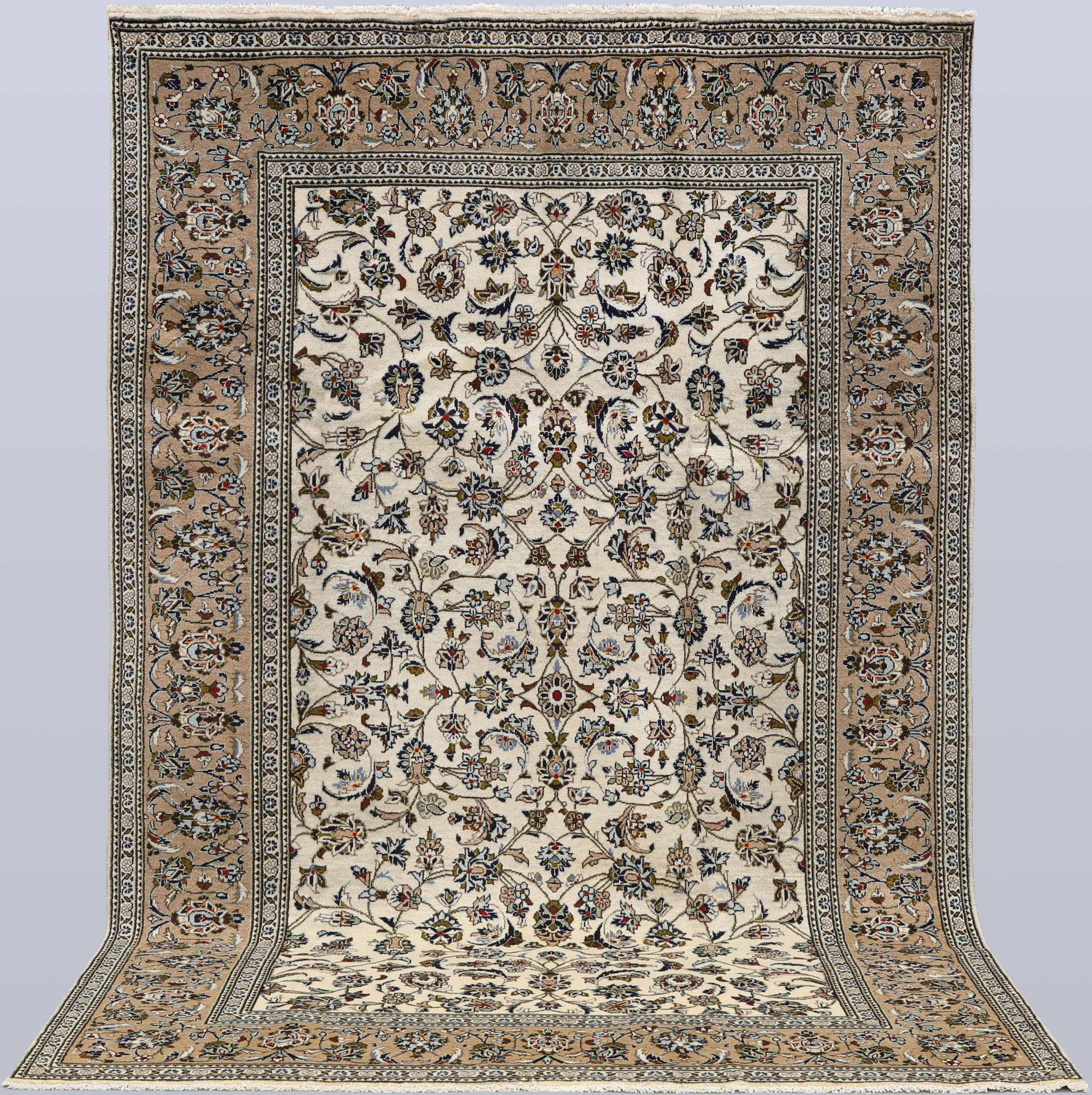 MATTA. Ljus Keshan, 310 x 200 cm.