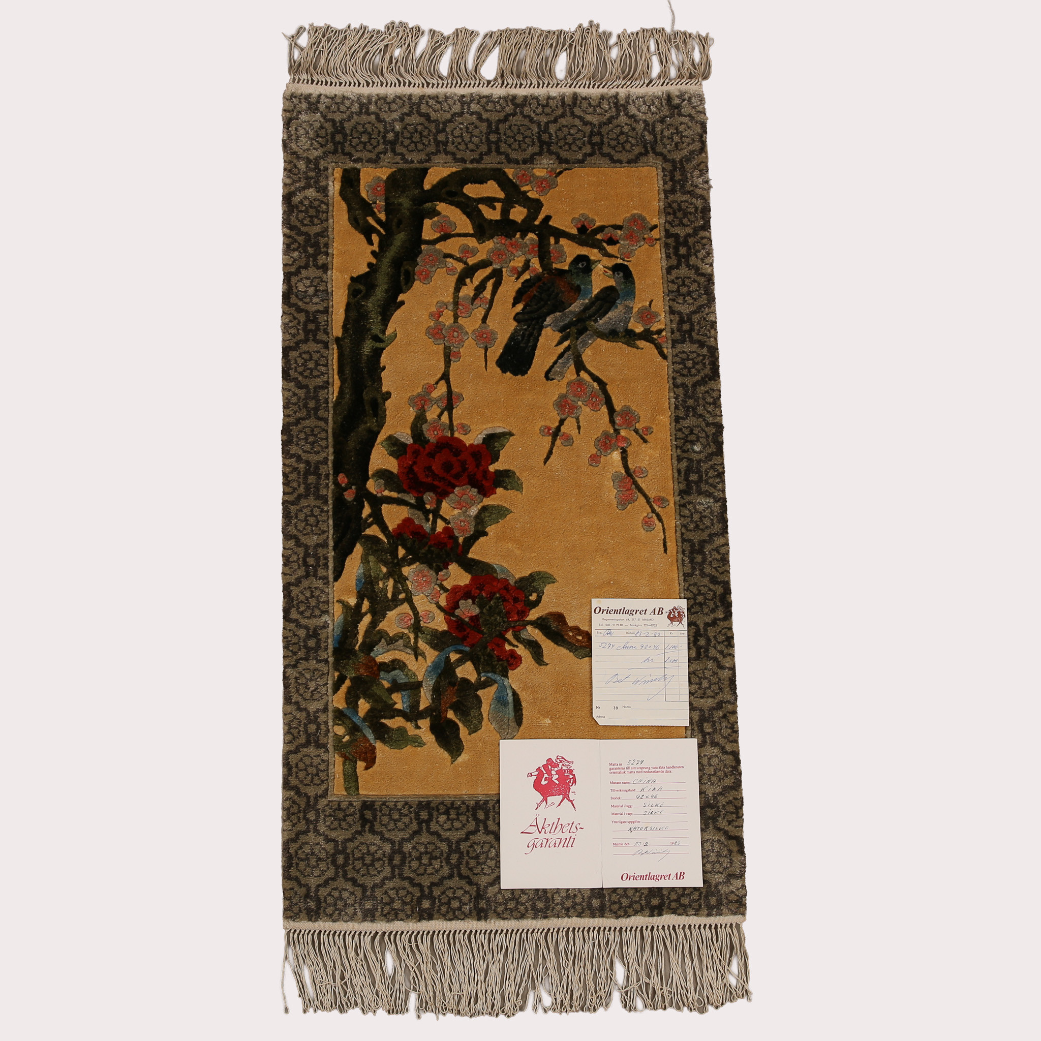 MATTA/VÄGGBONAD, Kina, silke, 1980-talet.