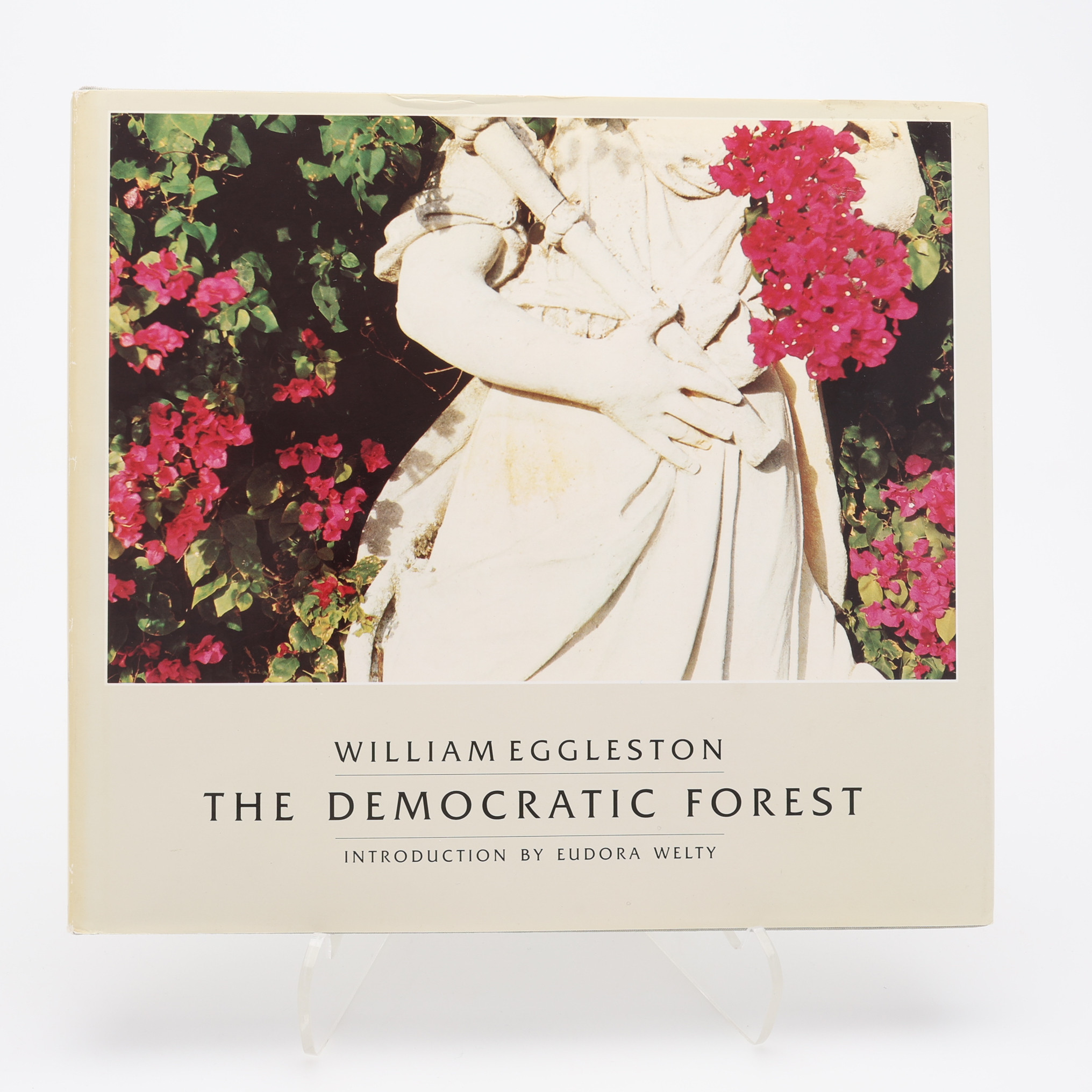 FOTO. DEN AMERIKANSKE FOTOGRAFEN WILLIAM EGGLESTONS "THE DEMOCRATIC FOREST" I FÖRSTA UPPLAGAN, 1989.