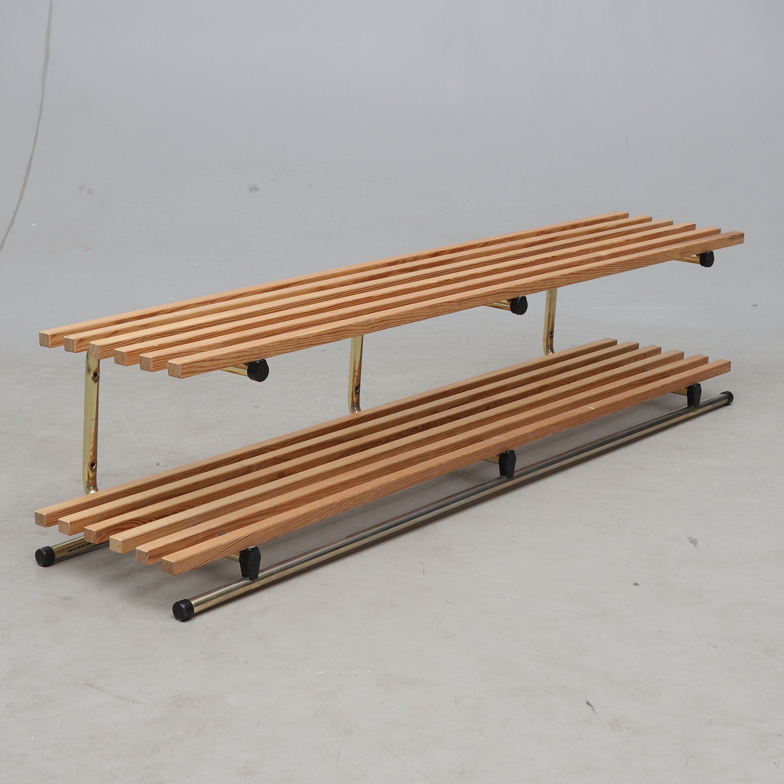 HATTHYLLA, furu och metall, Habo, Sverige.