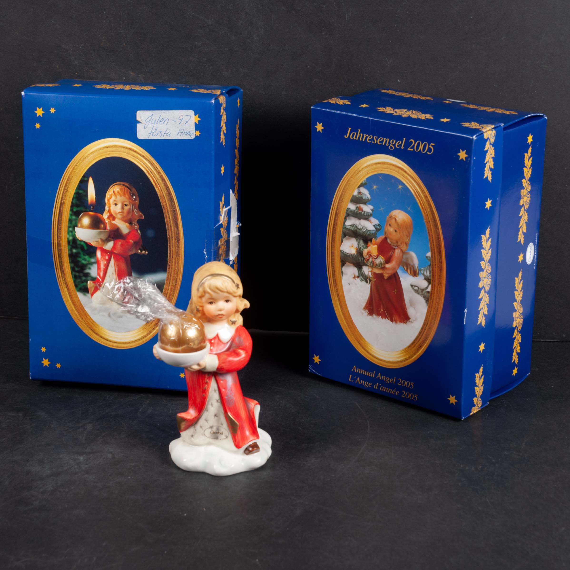 FIGURINER, 2 st, porslin, årsänglar, Goebel, Tyskland. 1997 samt 2005.