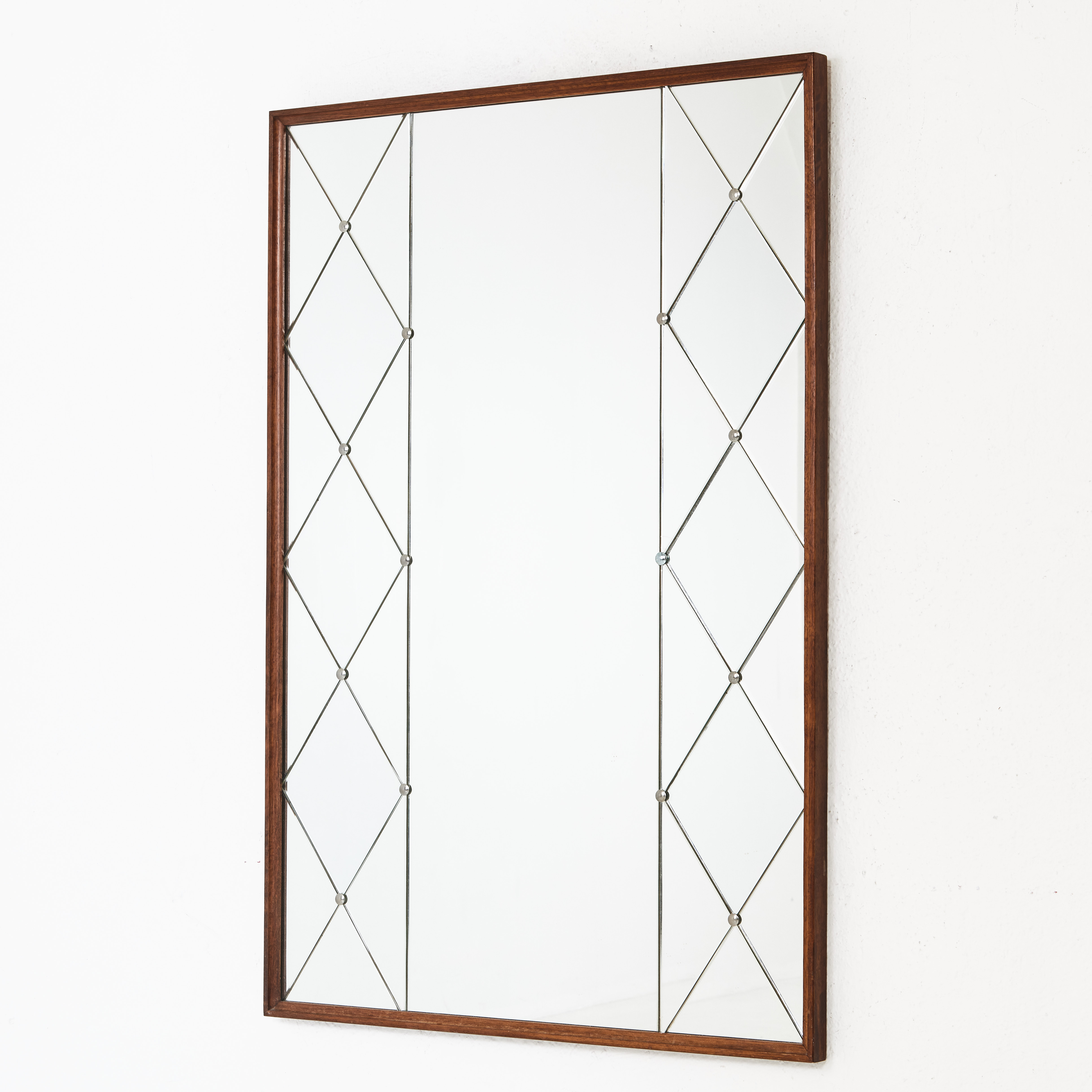 SPEGEL, ram fanérad i teak, fasettslipat glas, 1960-tal.