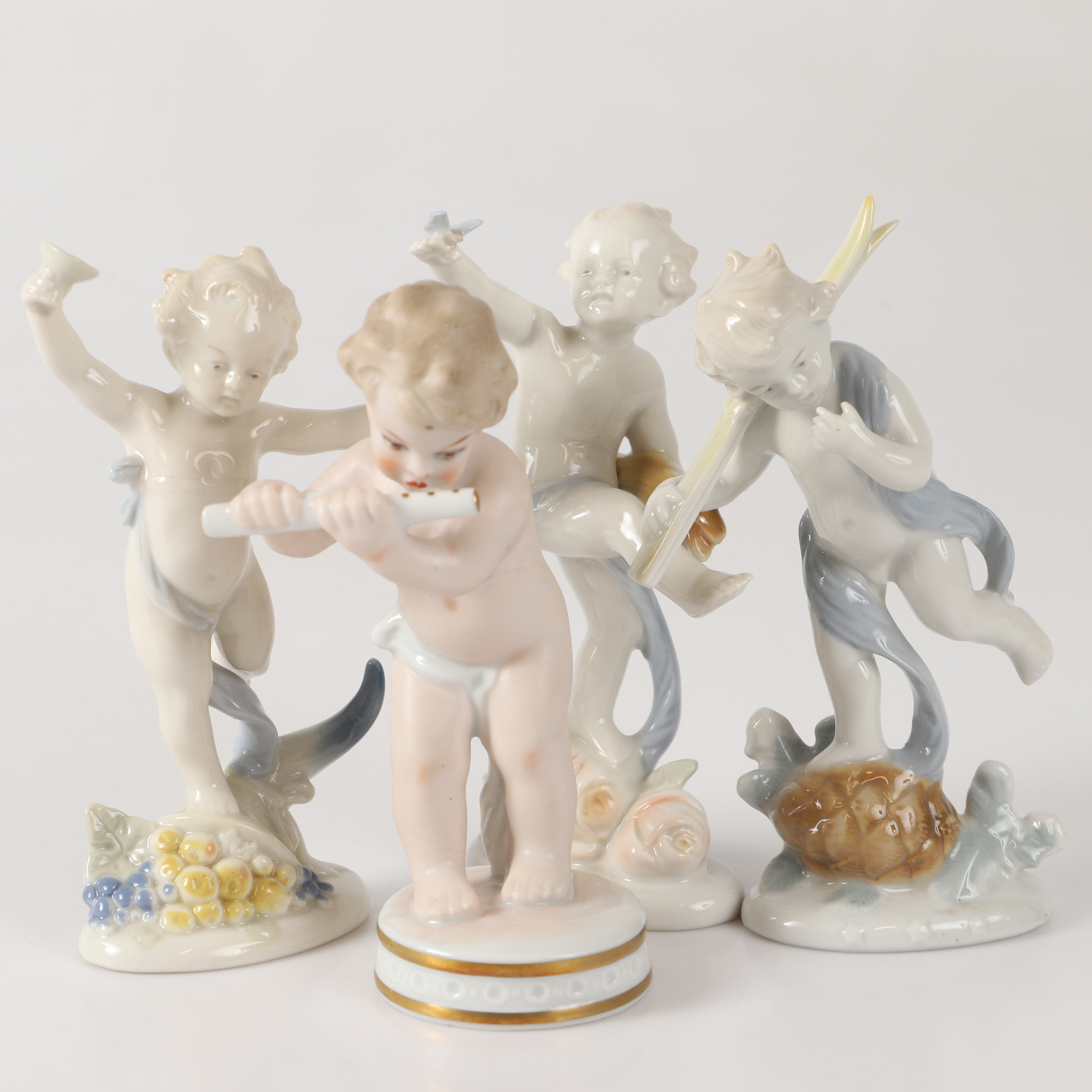 FIGURINER, 4 stycken, porslin, bl. a. Wallendorf, Tyskland.