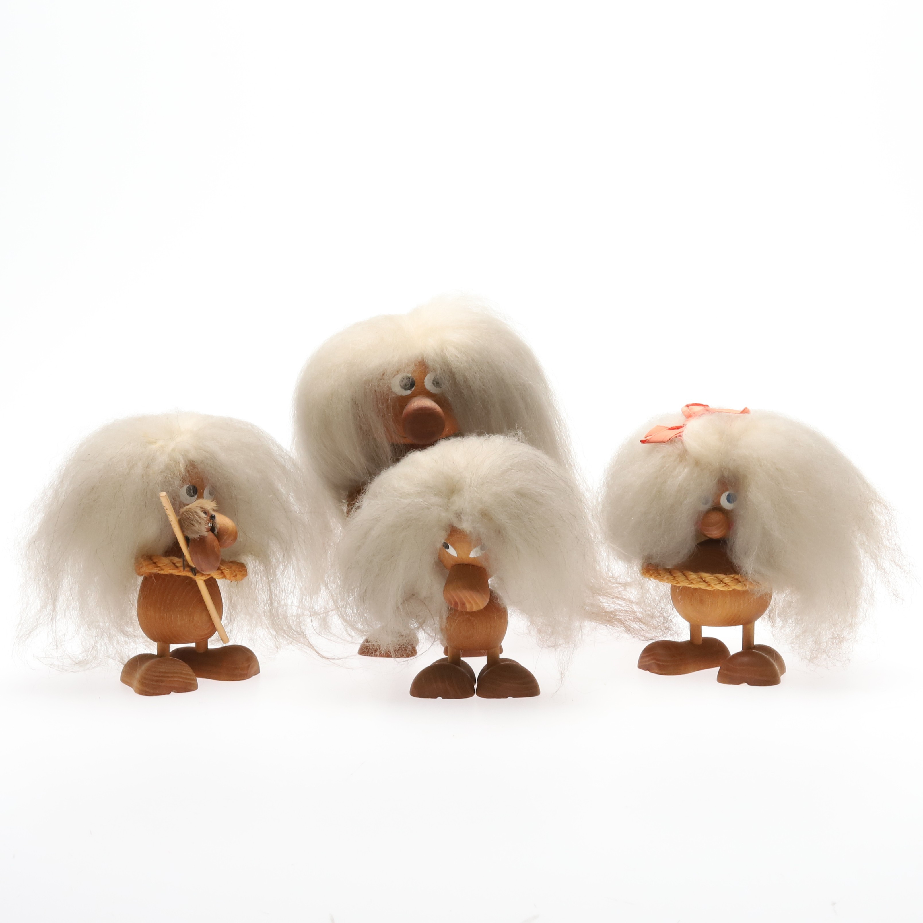 TROLL. 4 st. Teak och kardad ull, Sverige, 1960-tal.