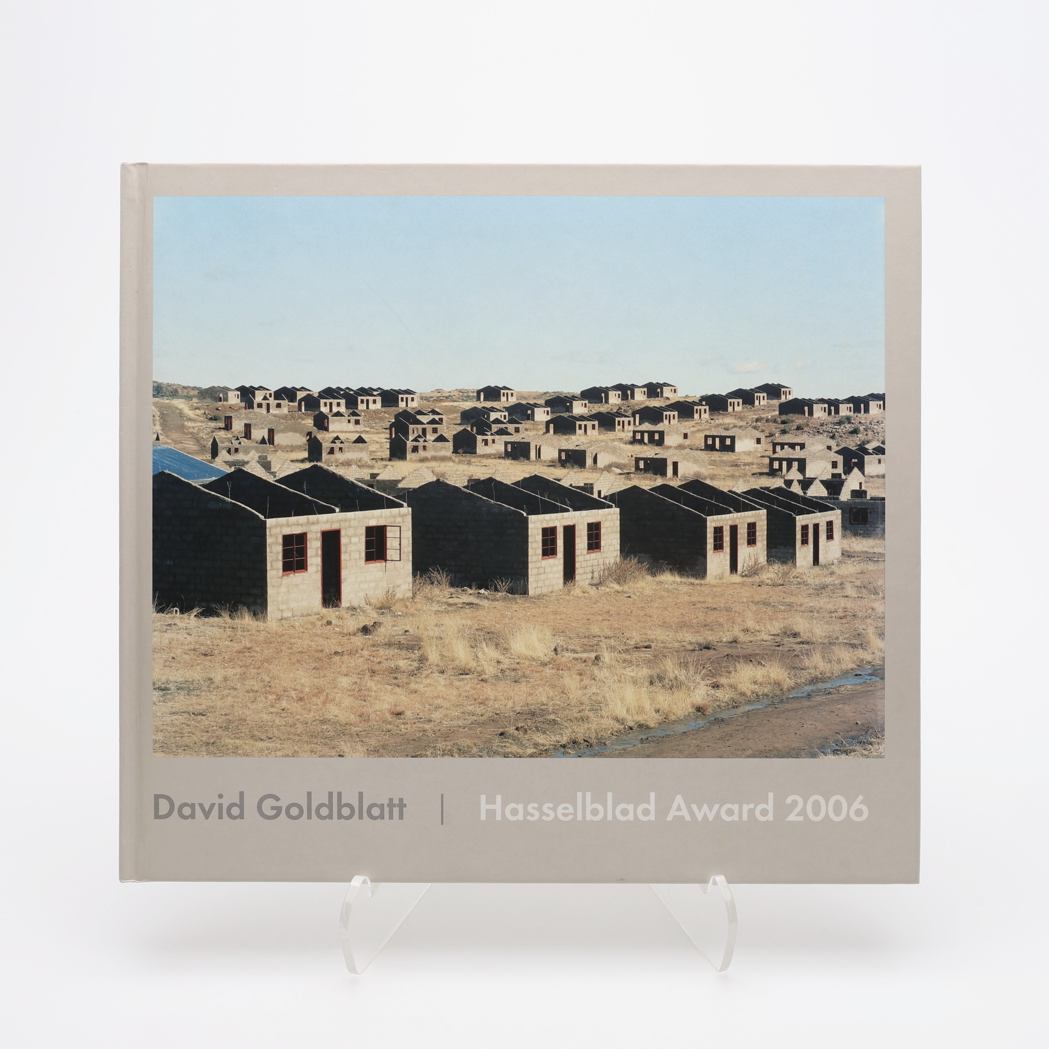 FOTO. DEN SYDAFRIKANSKE FOTOGRAFEN DAVID GOLDBLATTS "DAVID GOLDBLATT: HASSELBLAD AWARD 2006" I FÖRSTA UPPLAGAN, 2006.