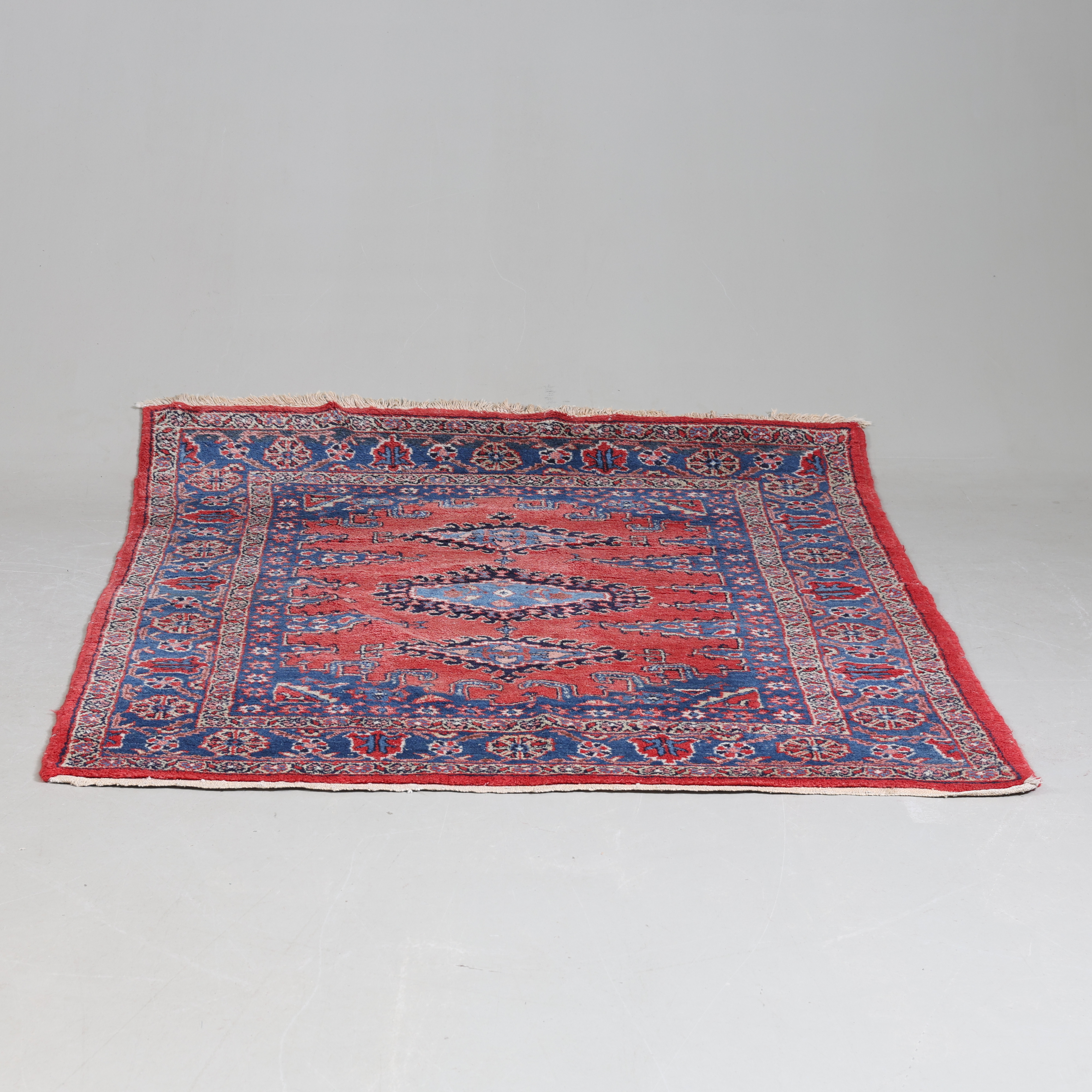 MATTA, persisk, ca 213 x 160 cm.