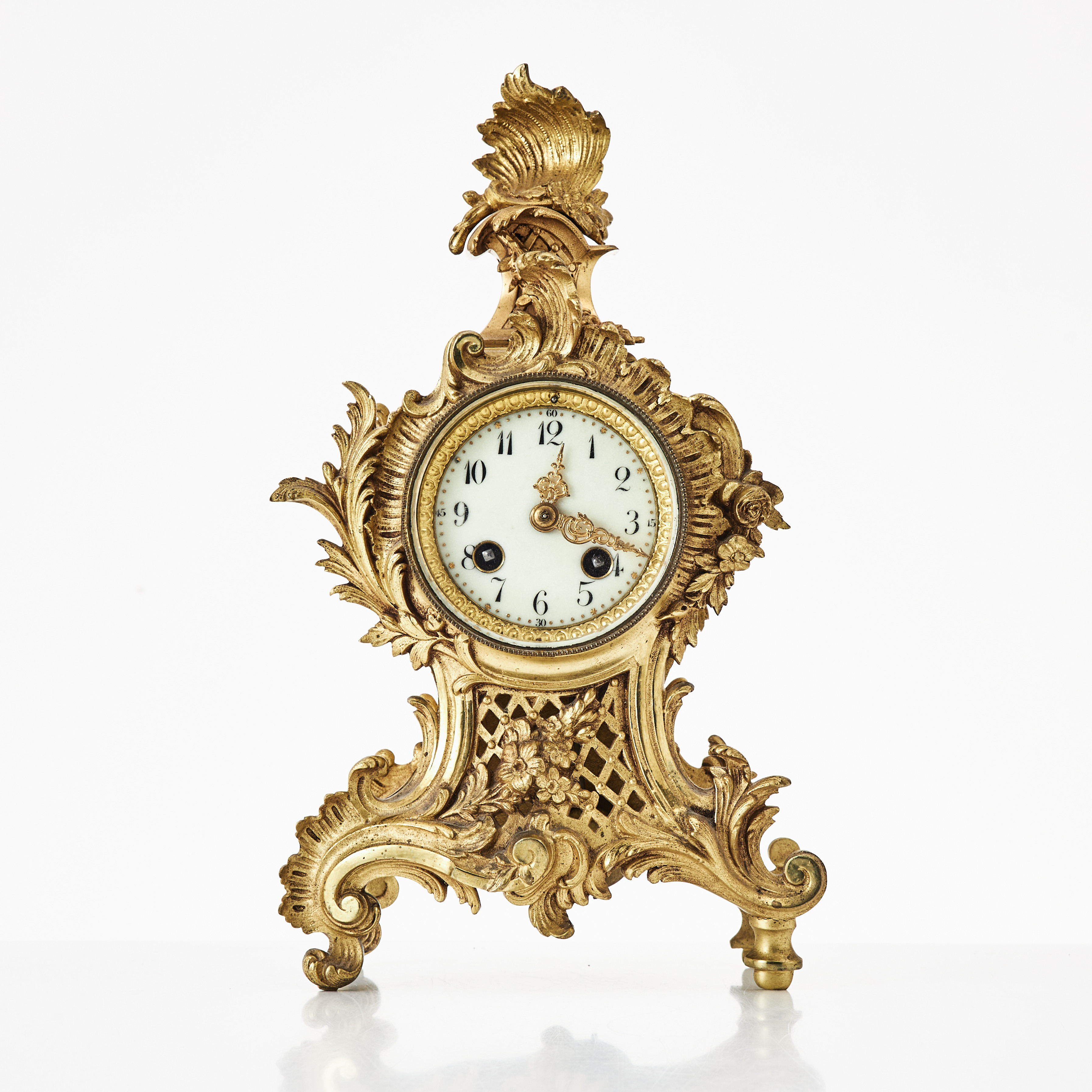 BORDSPENDYL, förgylld brons, Louis XV-stil.