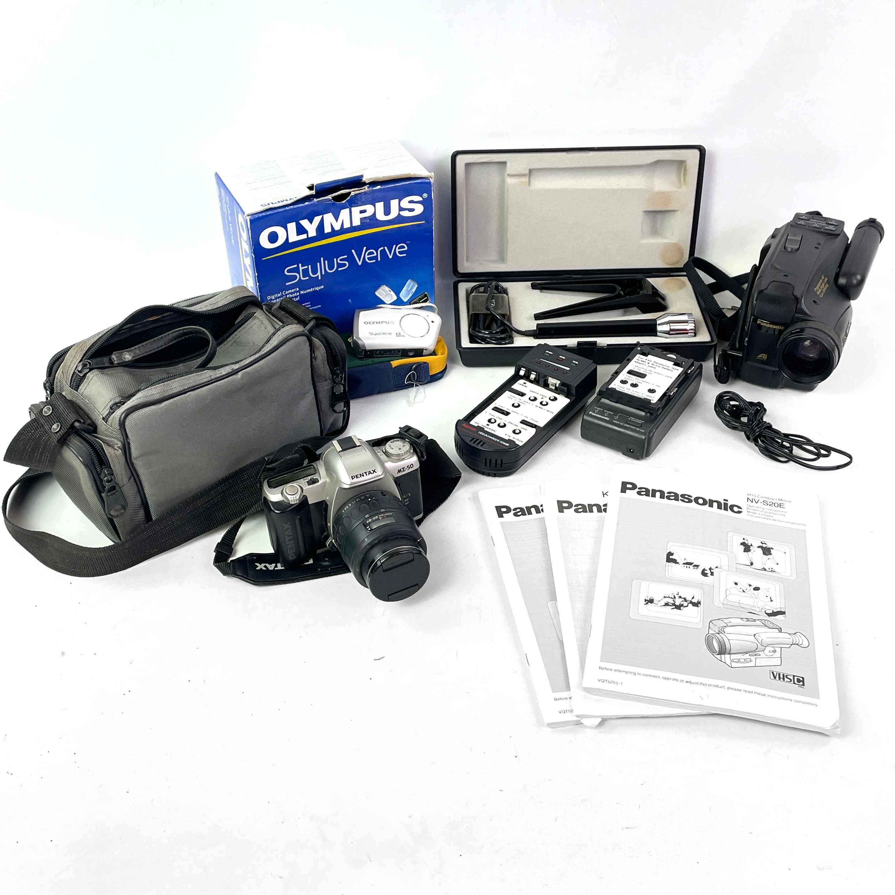 PARTI, kameror, videokamera & mikrofon, Panasonic, Pentax m.fl. 4 delar.