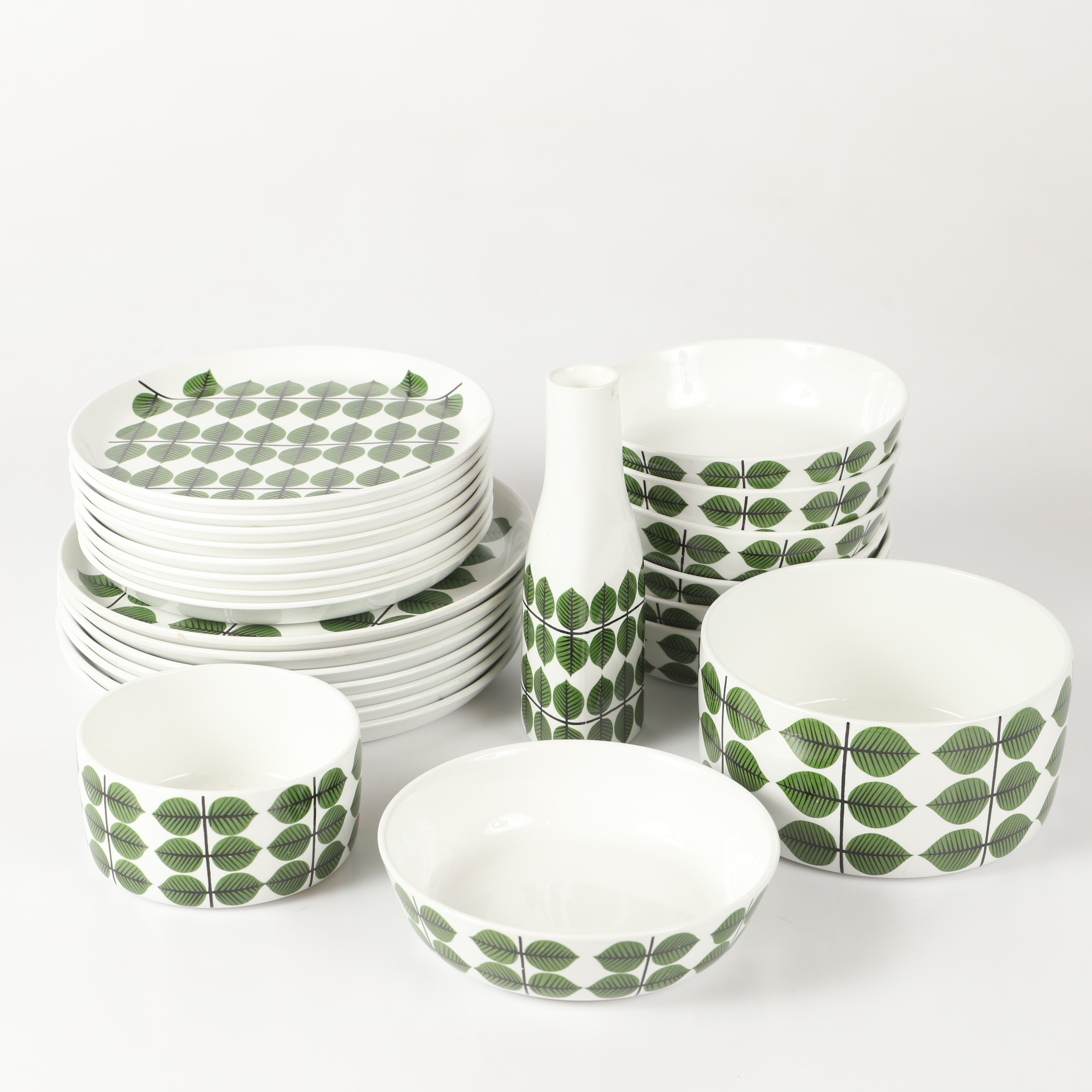 STIG LINDBERG. Servisdelar, 27 delar, "Berså", porslin, Gustavsberg.