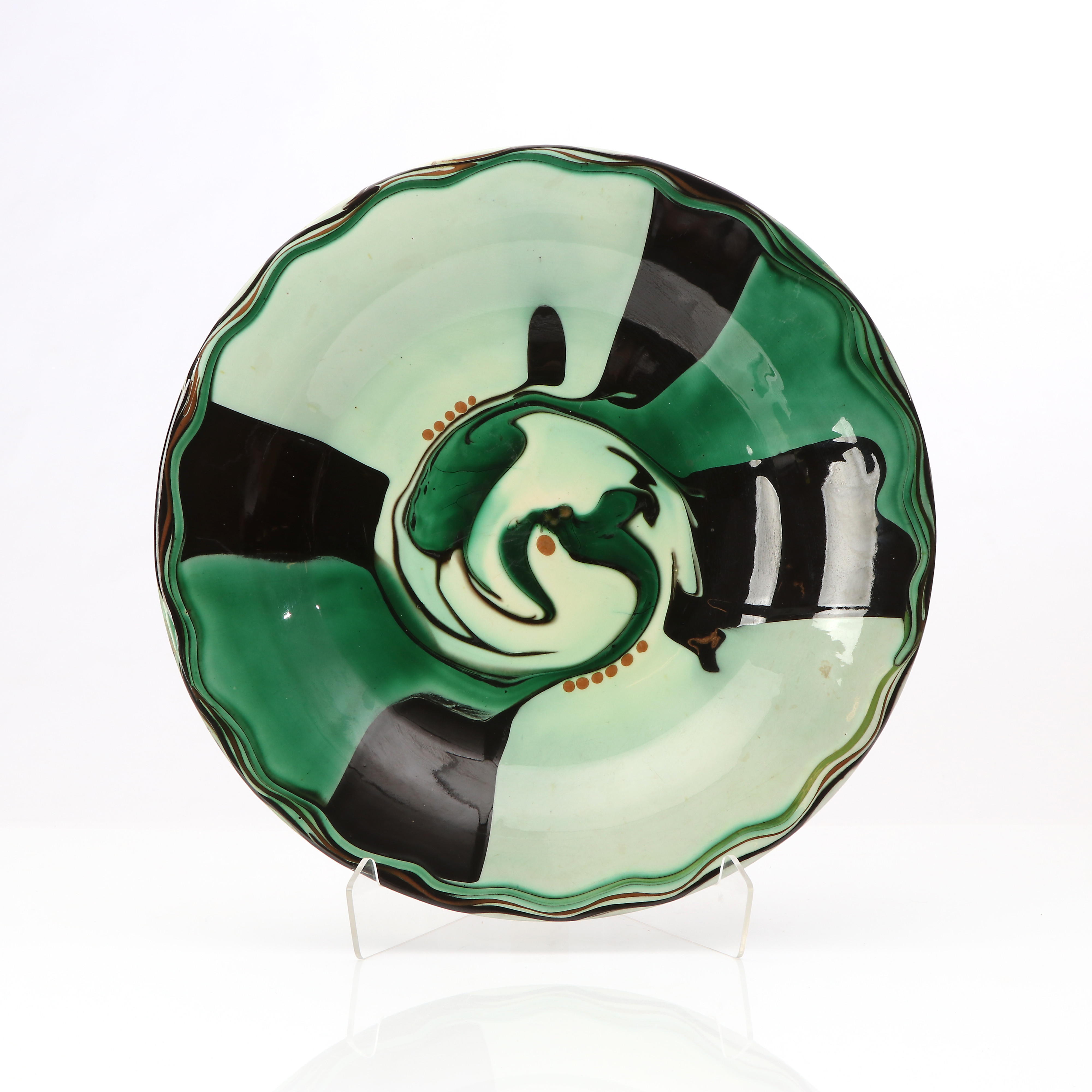 HERMAN KÄHLER. SKÅLFAT. Glaserat lergods. Danmark, tidigt 1900-tal.