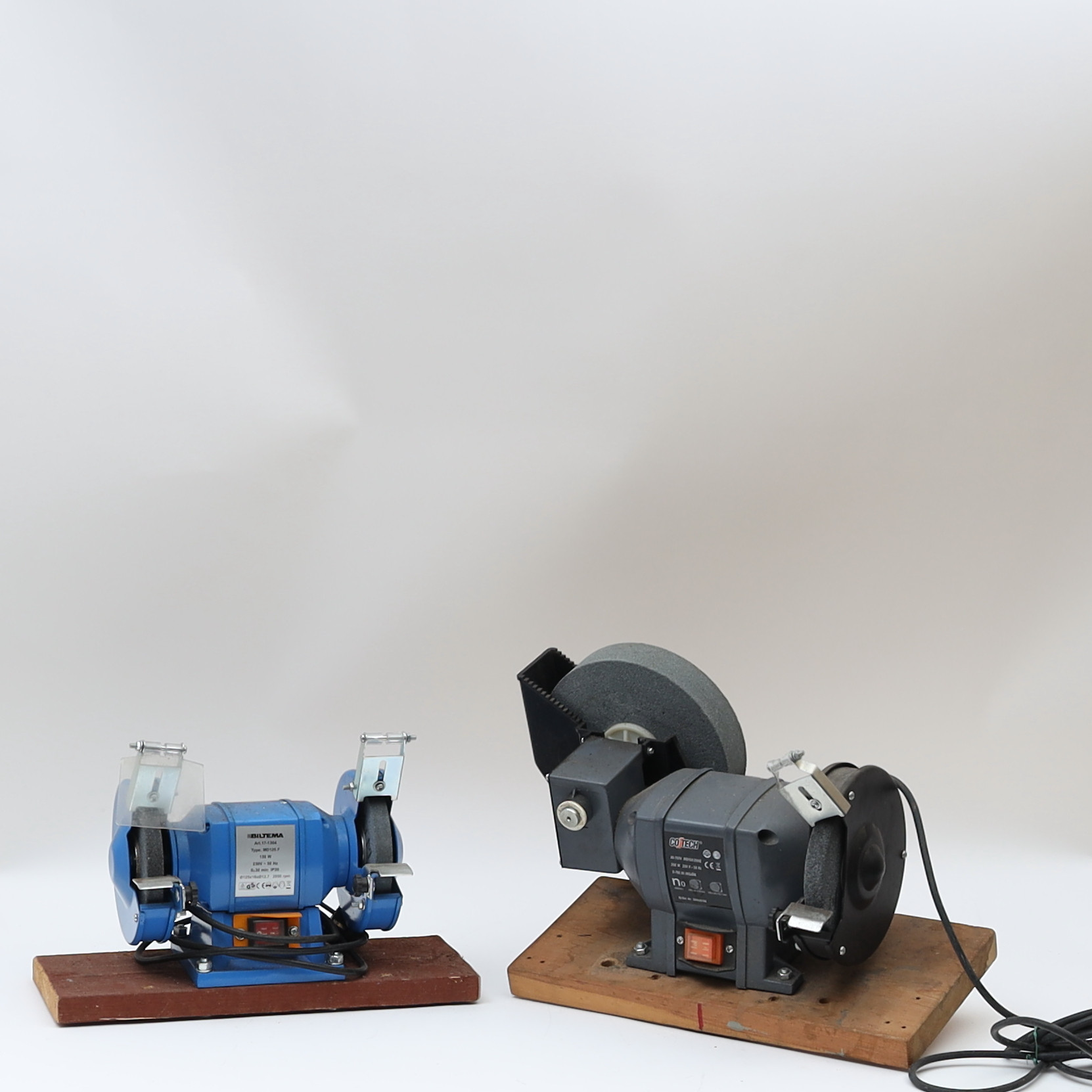 Smärgelmaskiner 2st. Meec samt biltema.