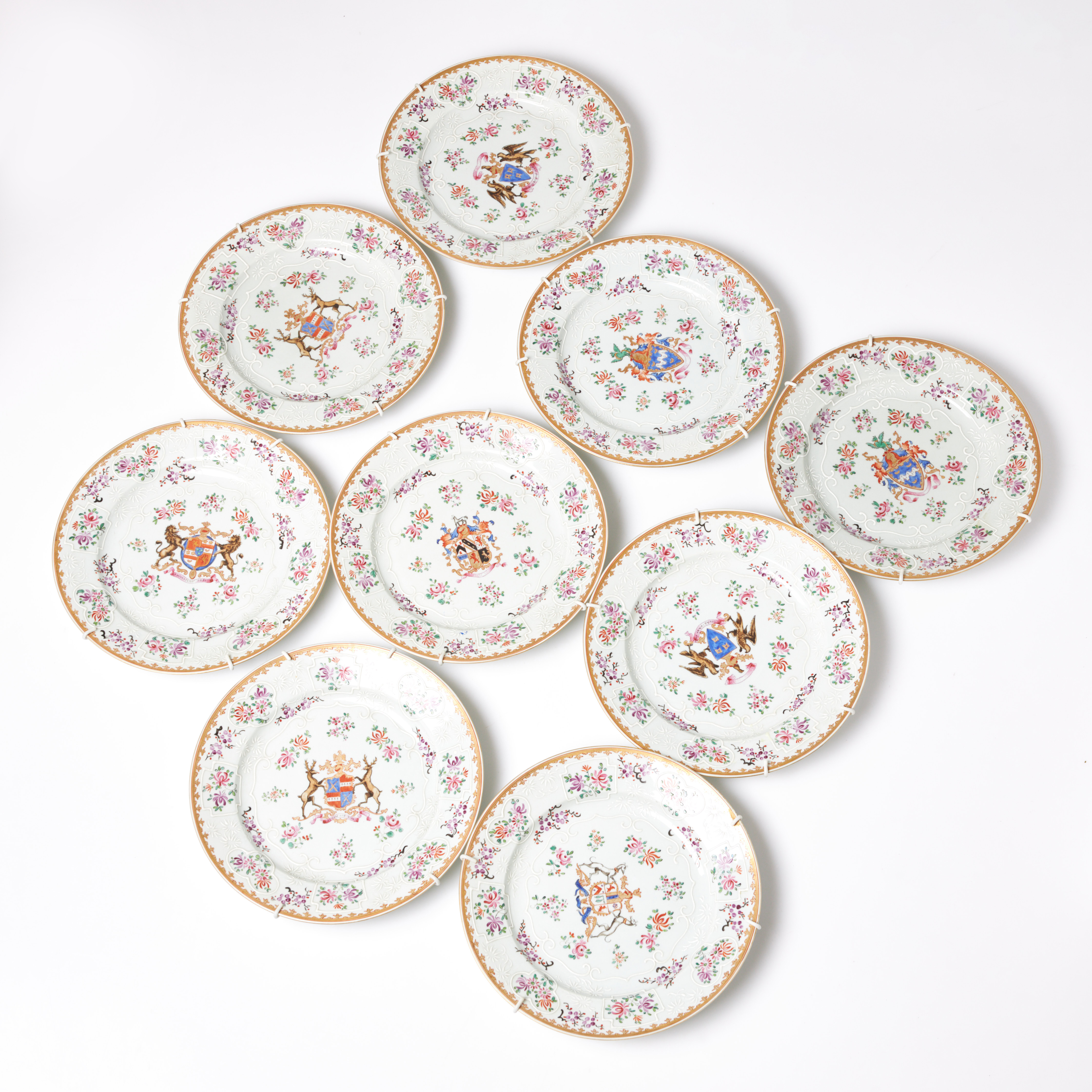 VAPENPORSLIN, 9 tallrikar, Samson, Paris, Frankrike, 1800-tal, handmålad dekor.