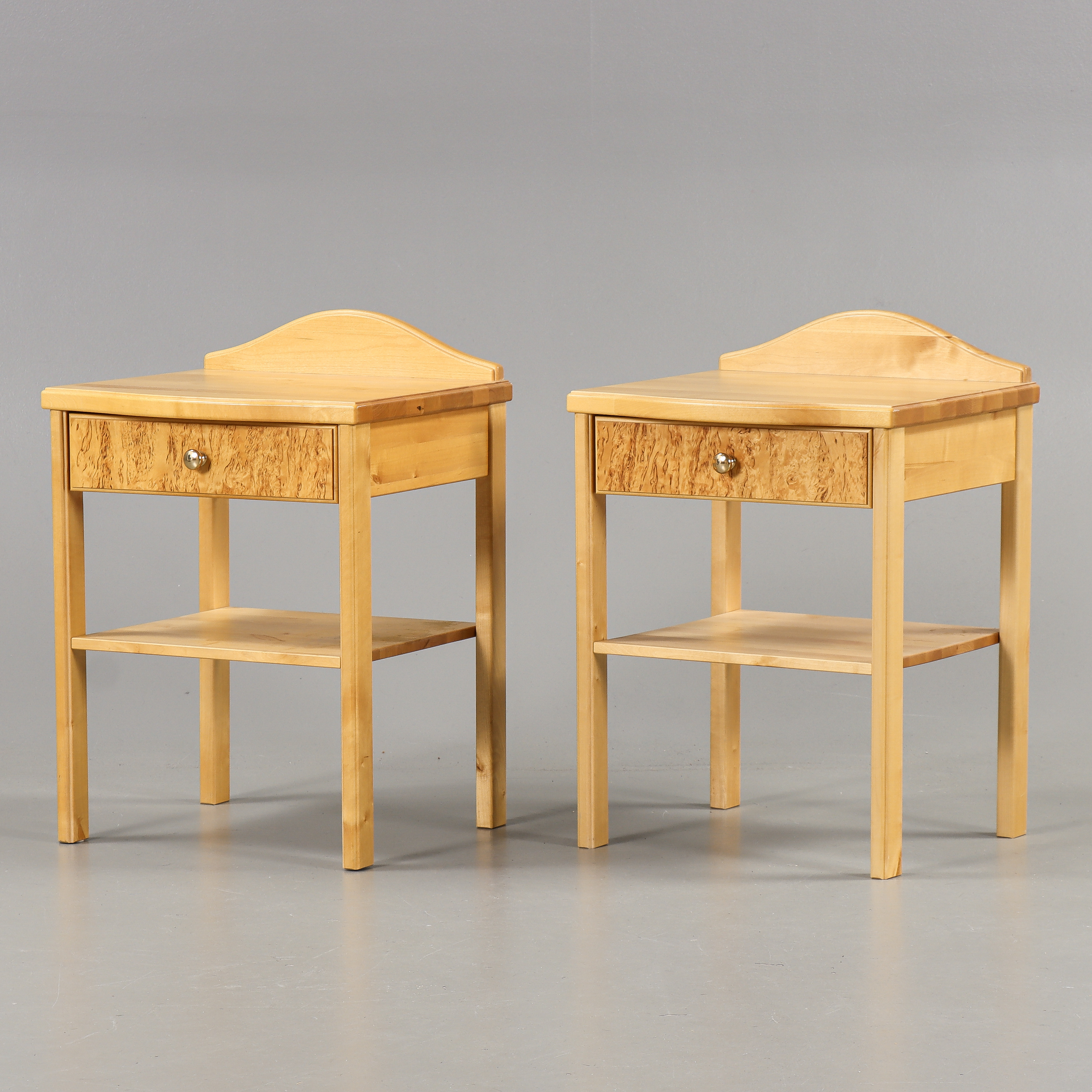 SÄNGBORD ett par, björk, 19/2000-tal.