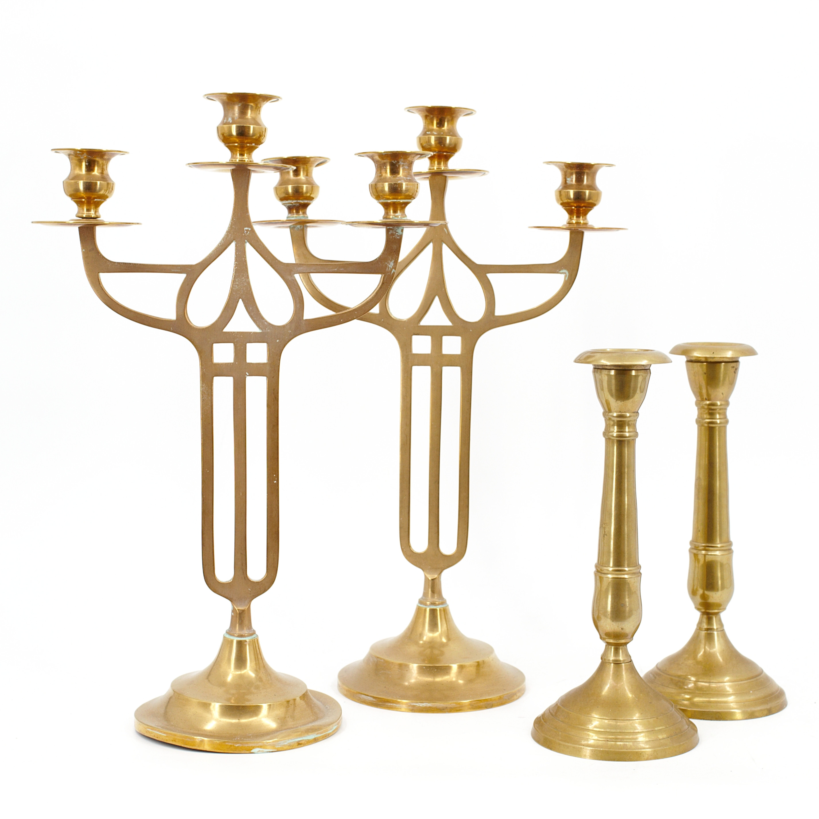 LJUSSTAKAR, två par, mässing, bl.a. jugendstil, tidigt 1900-tal.