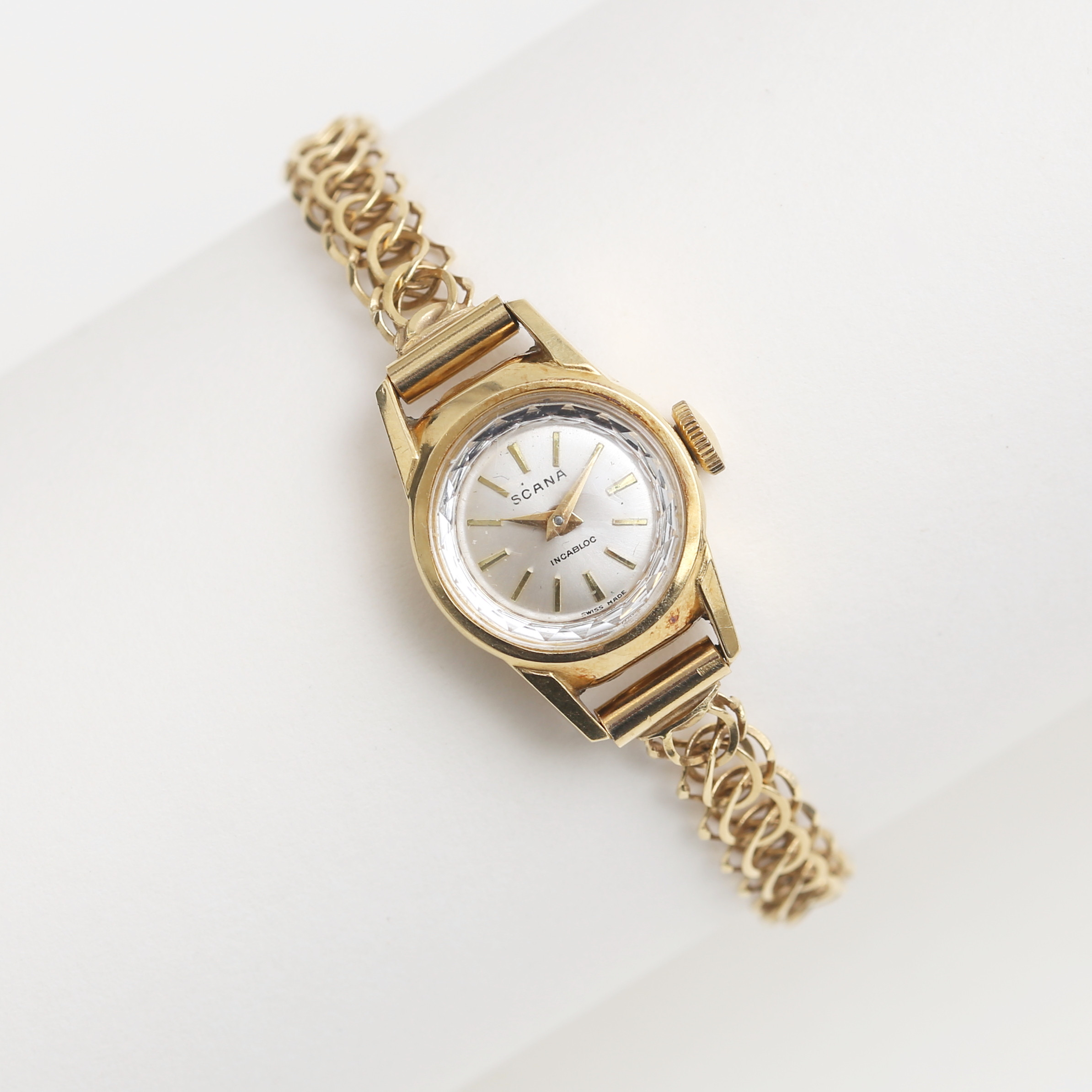 DAMARMBANDSUR, boett samt länk 18 k guld Scana, manuellt.