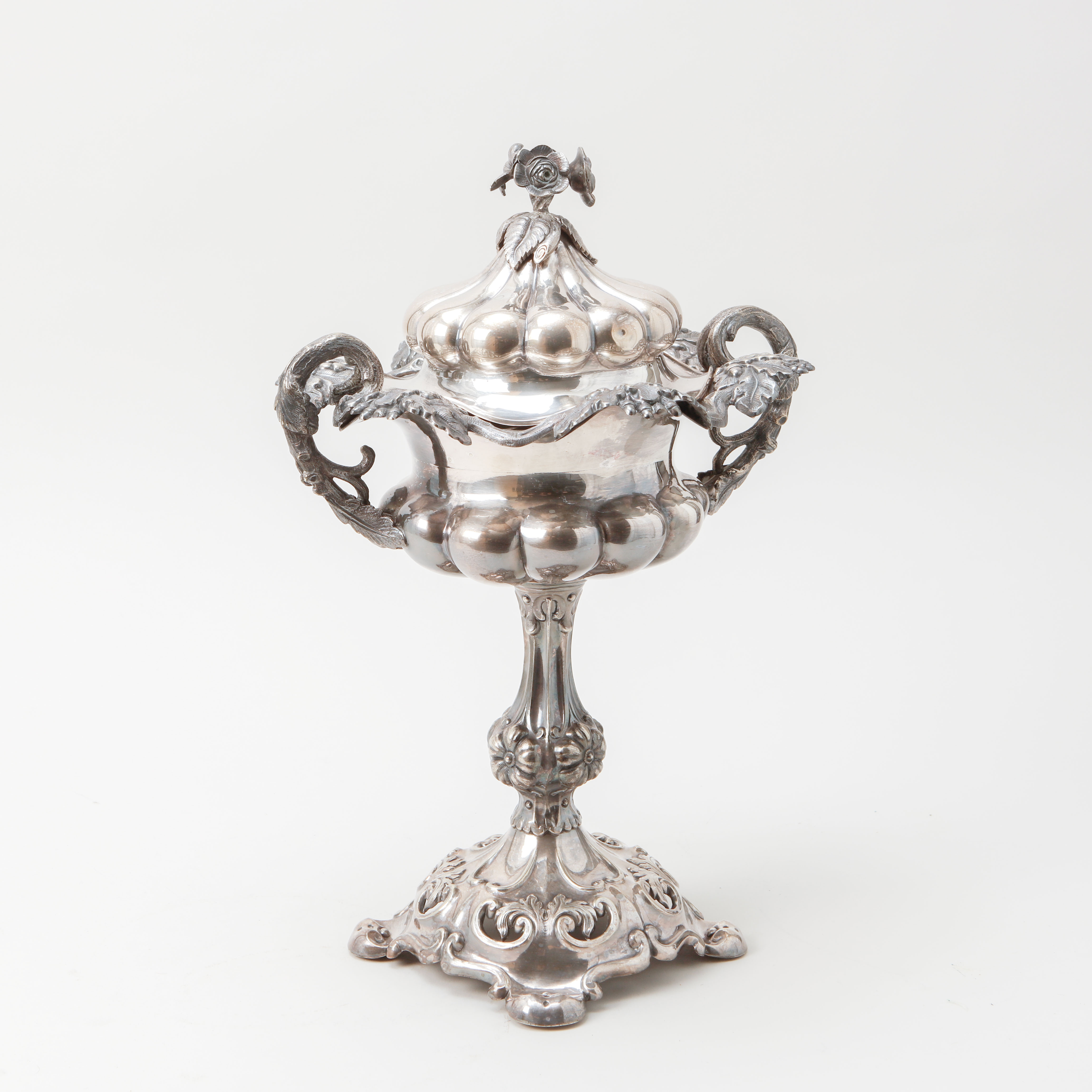 STRÖSOCKERSKÅL, nysilver, nyrokoko, A.G. Dufva, omkring sekelskiftet 1900.