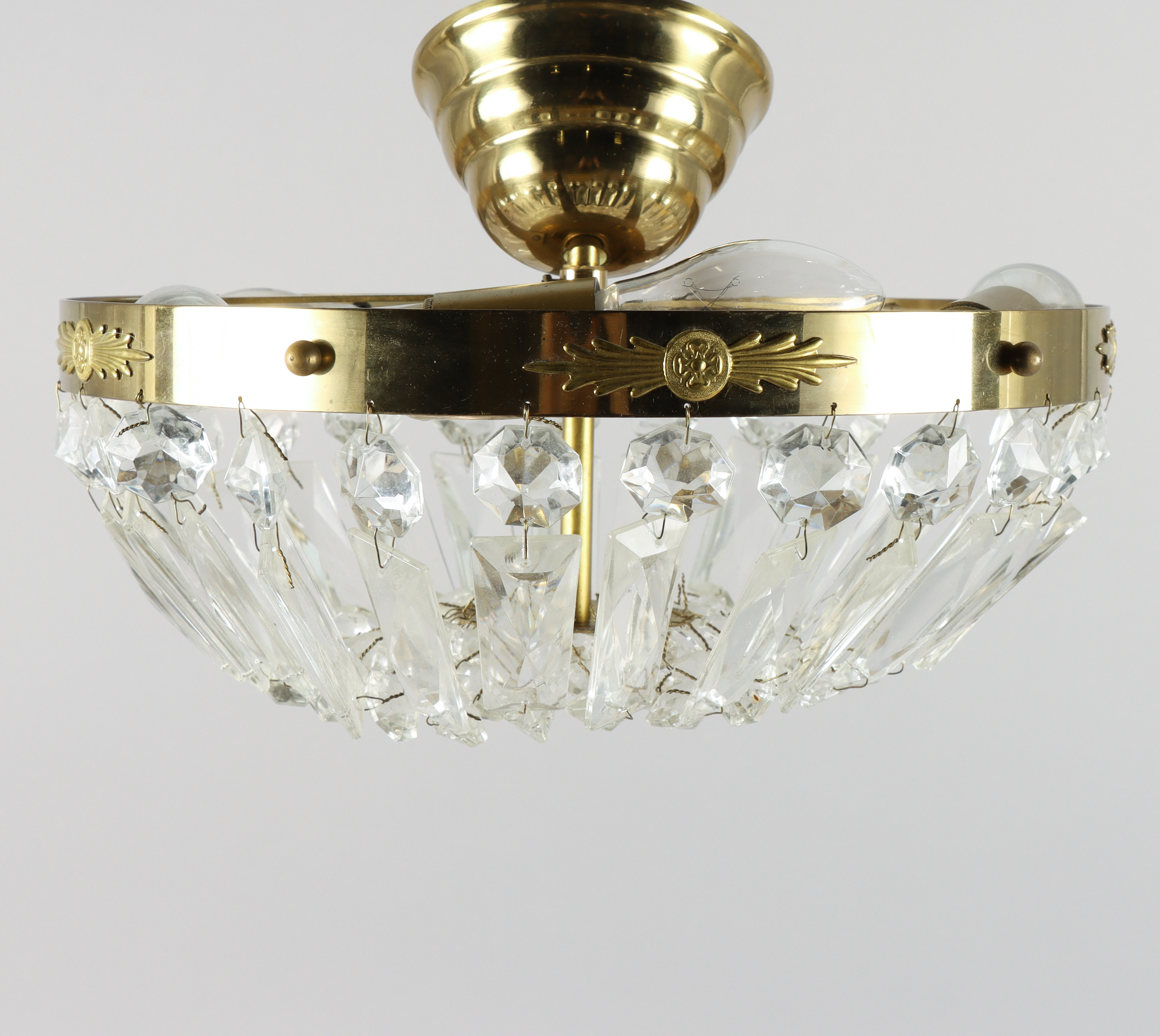 TAKPLAFOND med prismor.