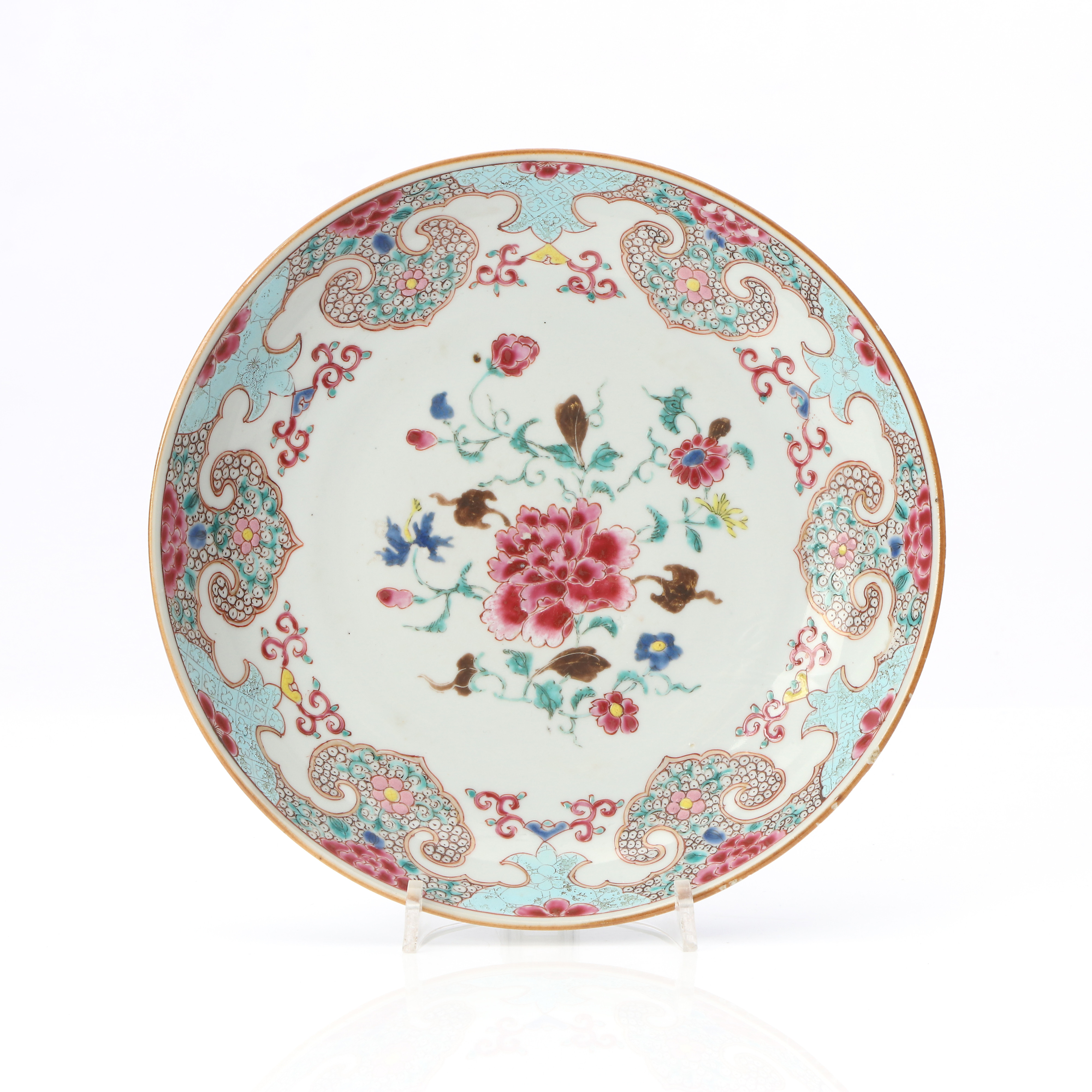 SKÅLFAT. Porslin med famille rose-dekor. Kina, Qianlong, 1700-tal.