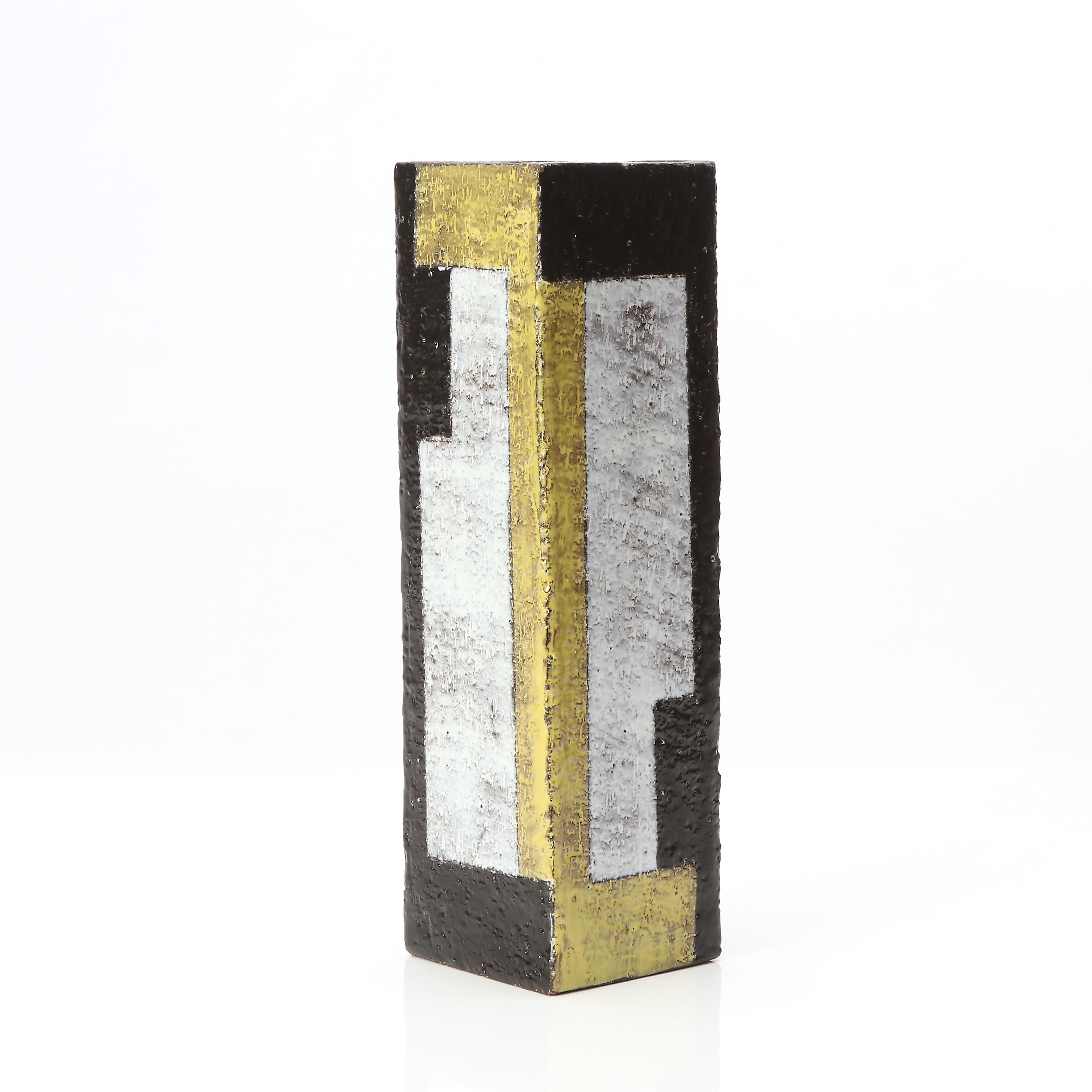 INGRID ATTERBERG. VAS. Glaserat stengods. Upsala-Ekeby, nr 21/100. Korta Serien. Signerad undertill.