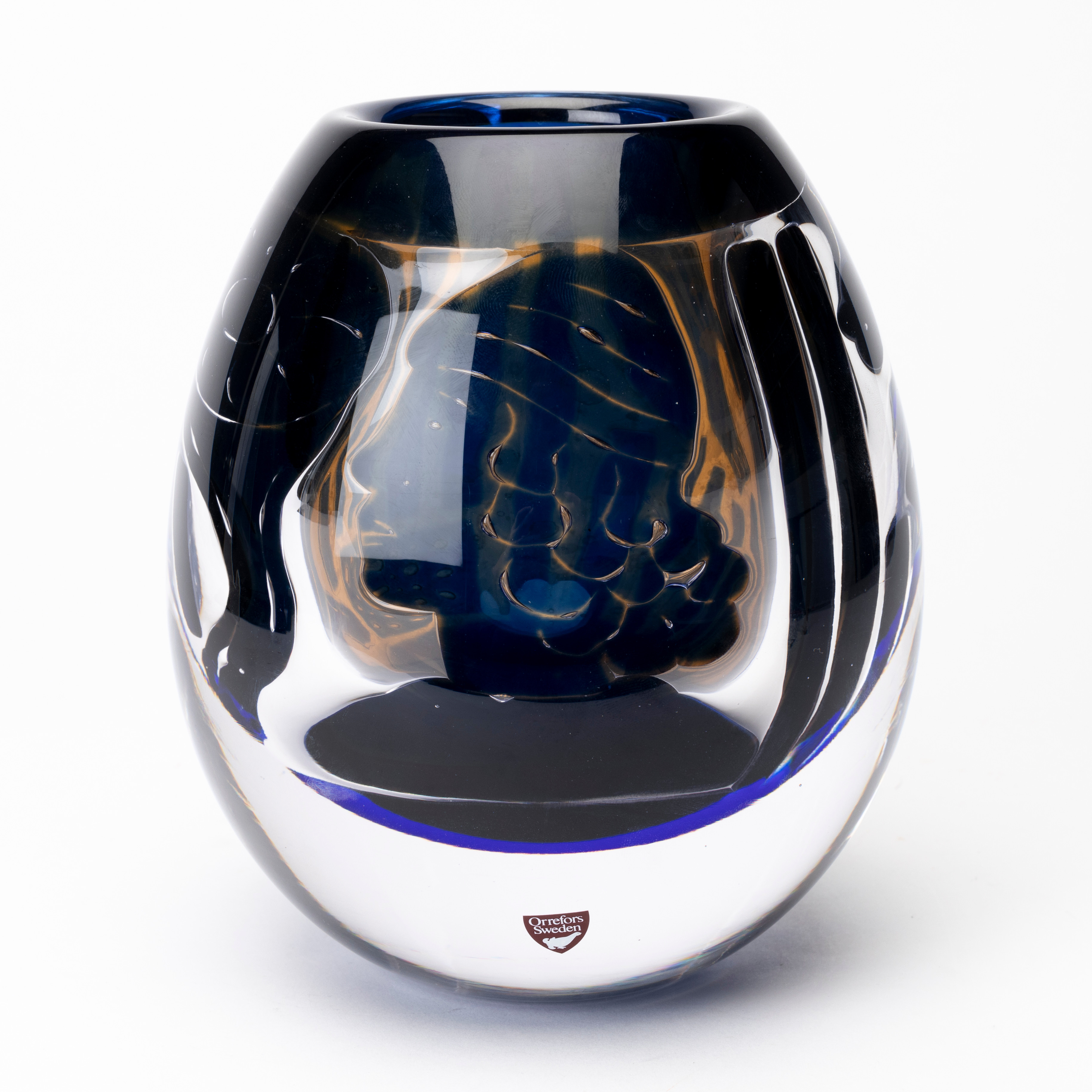 EDVIN ÖHRSTRÖM. Vas, Ariel, "Assyrisk Prinsessa", Orrefors, underfångsglas med innesluten dekor av luftbubblor i blått och gult, ej signerad, 1960/70-tal.