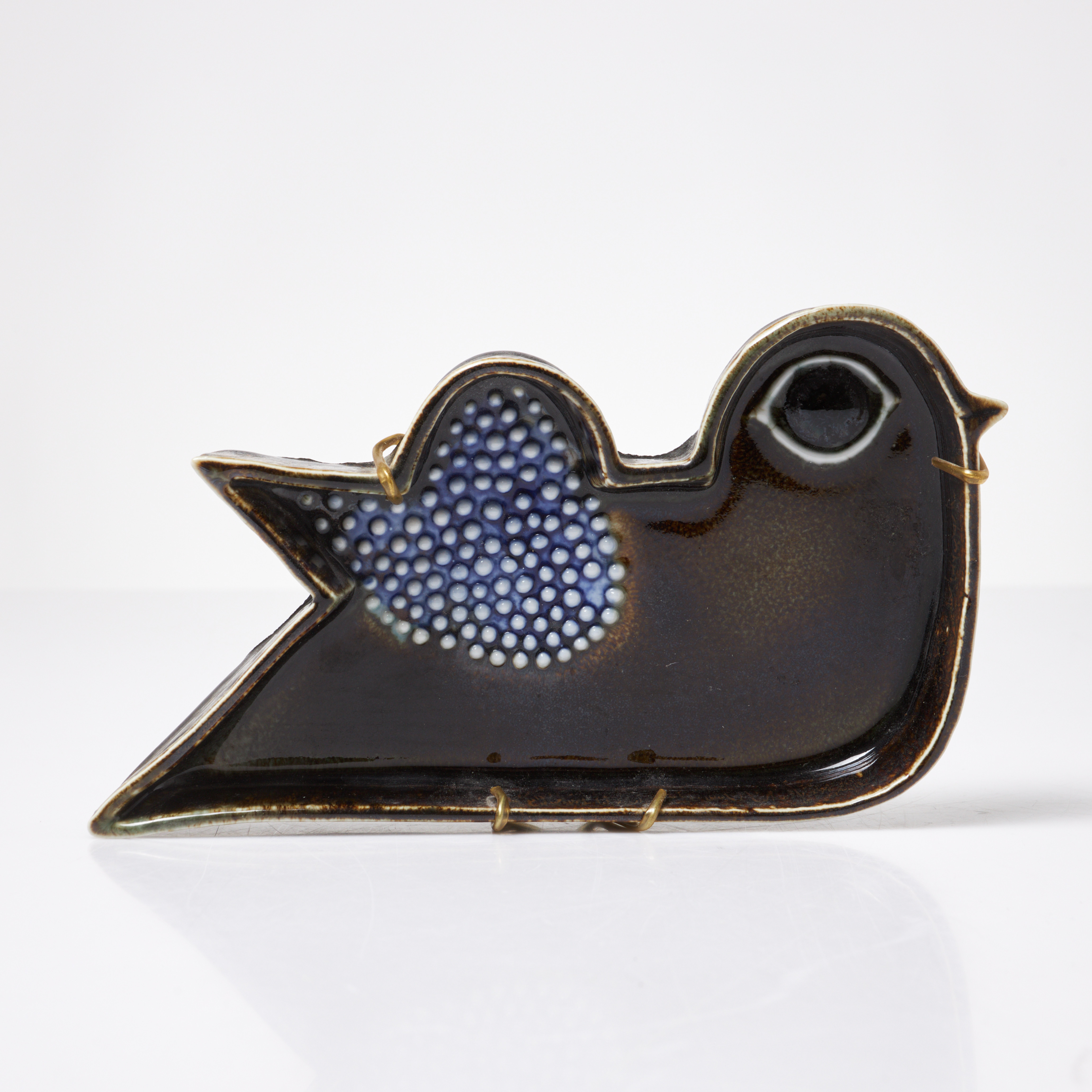 SYLVIA LEUCHOVIUS. Väggskulptur, i form av fågel, glaserat lergods, ca 1960-tal, Rörstrand.