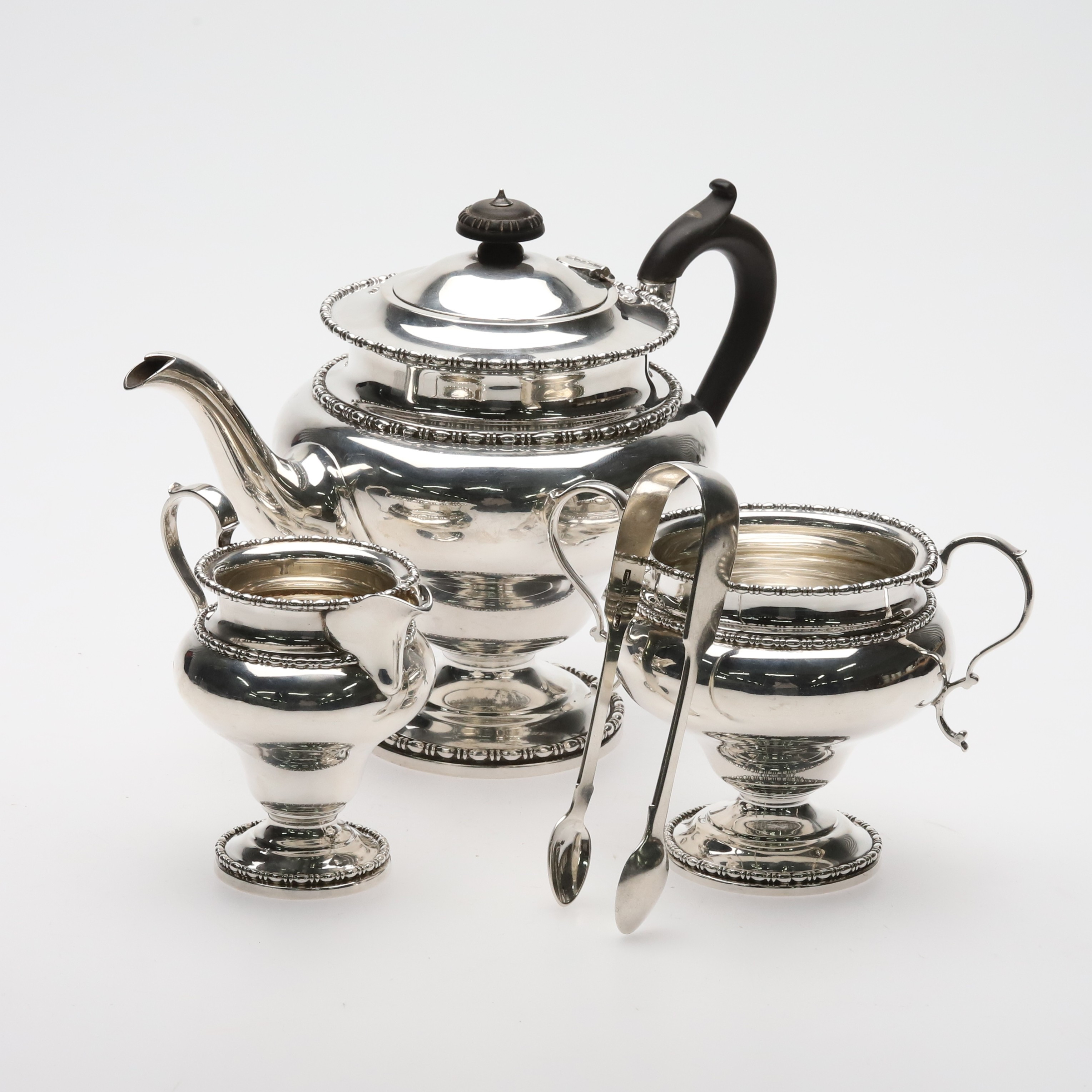 Teservisdelar, Sterlingsilver, Martin Hall & CO, Sheffield, 1922, 1309 gram.