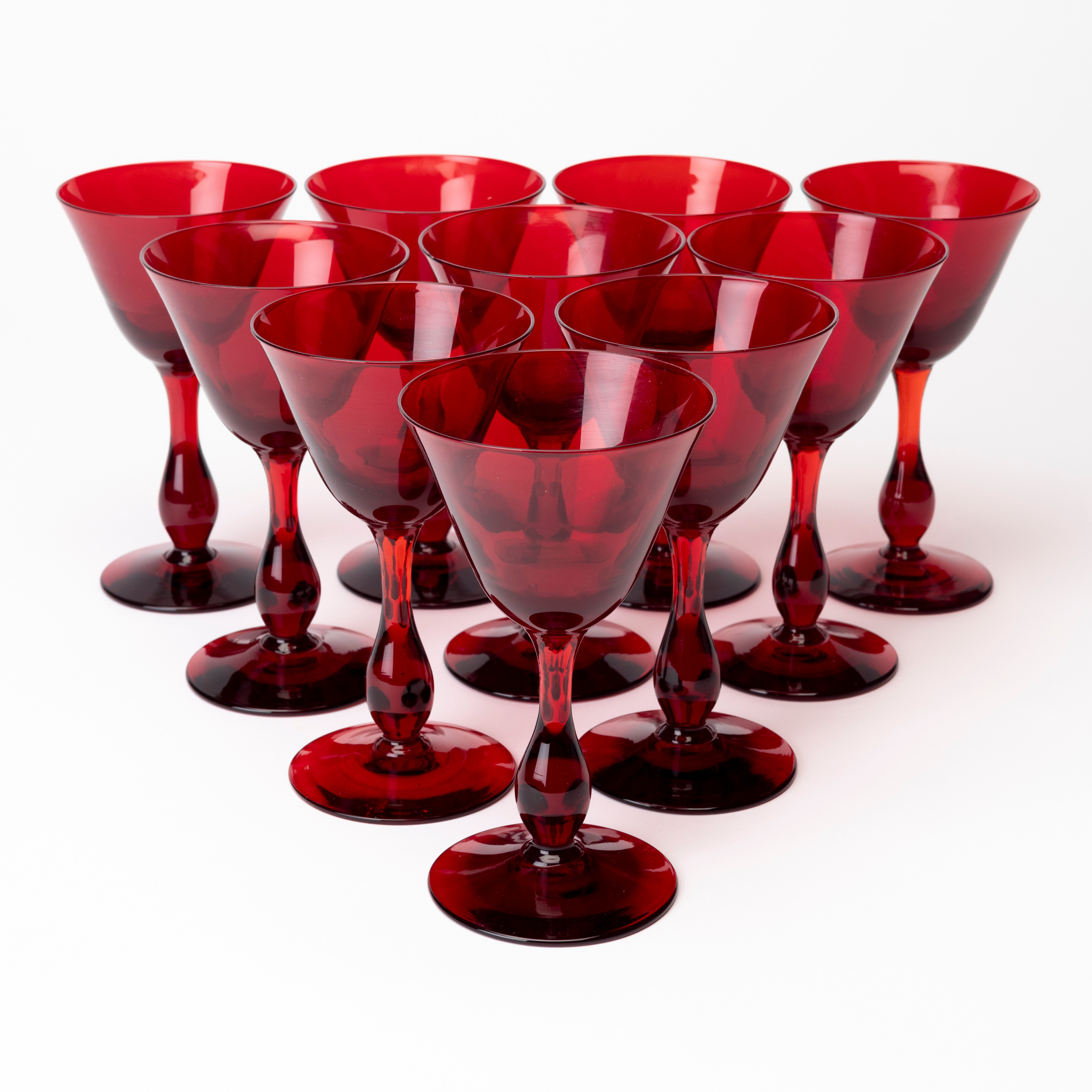 VINGLAS, 10 st, "Sven", röd glasmassa, Reijmyre.